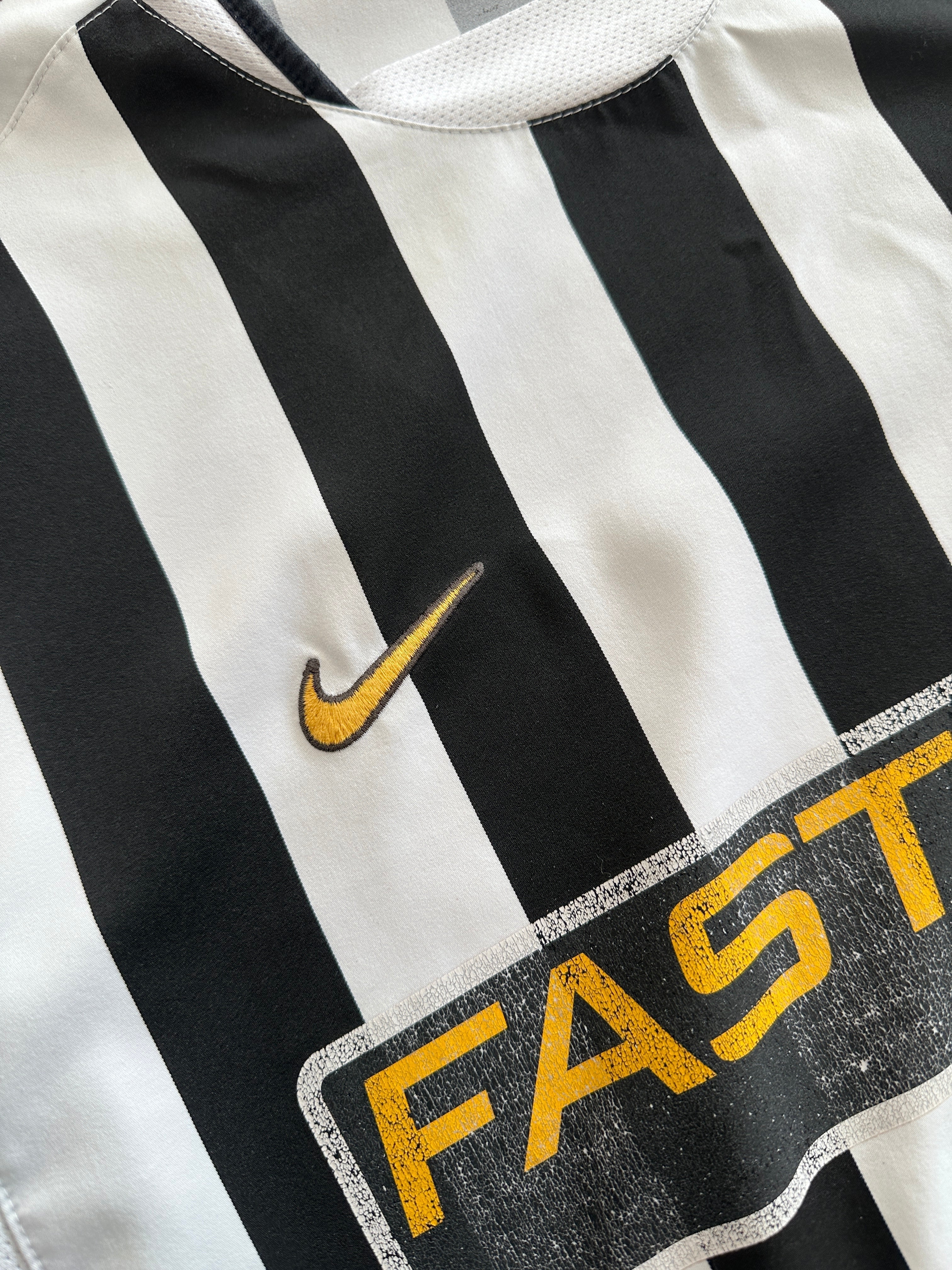 2003/04 Juventus Nike Home Shirt (L)