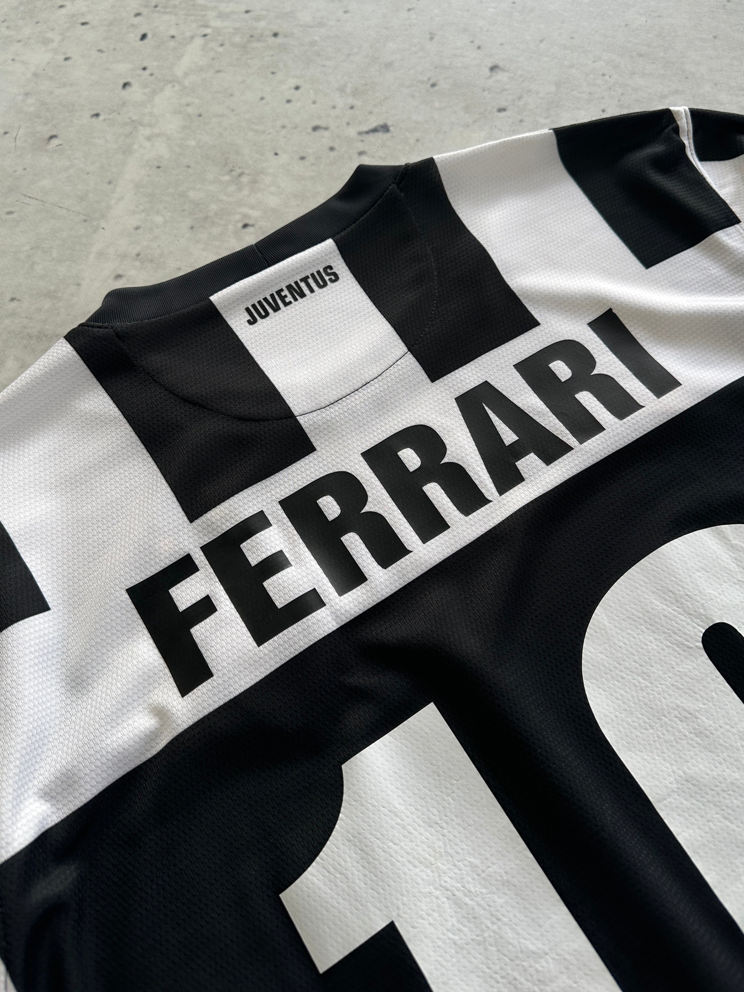 2012/13 Juventus Nike 'Ferrari 10' Shirt (XL)