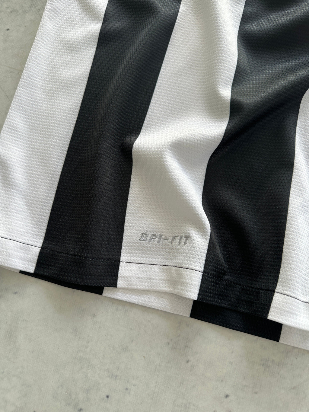 2012/13 Juventus Nike 'Ferrari 10' Shirt (XL)