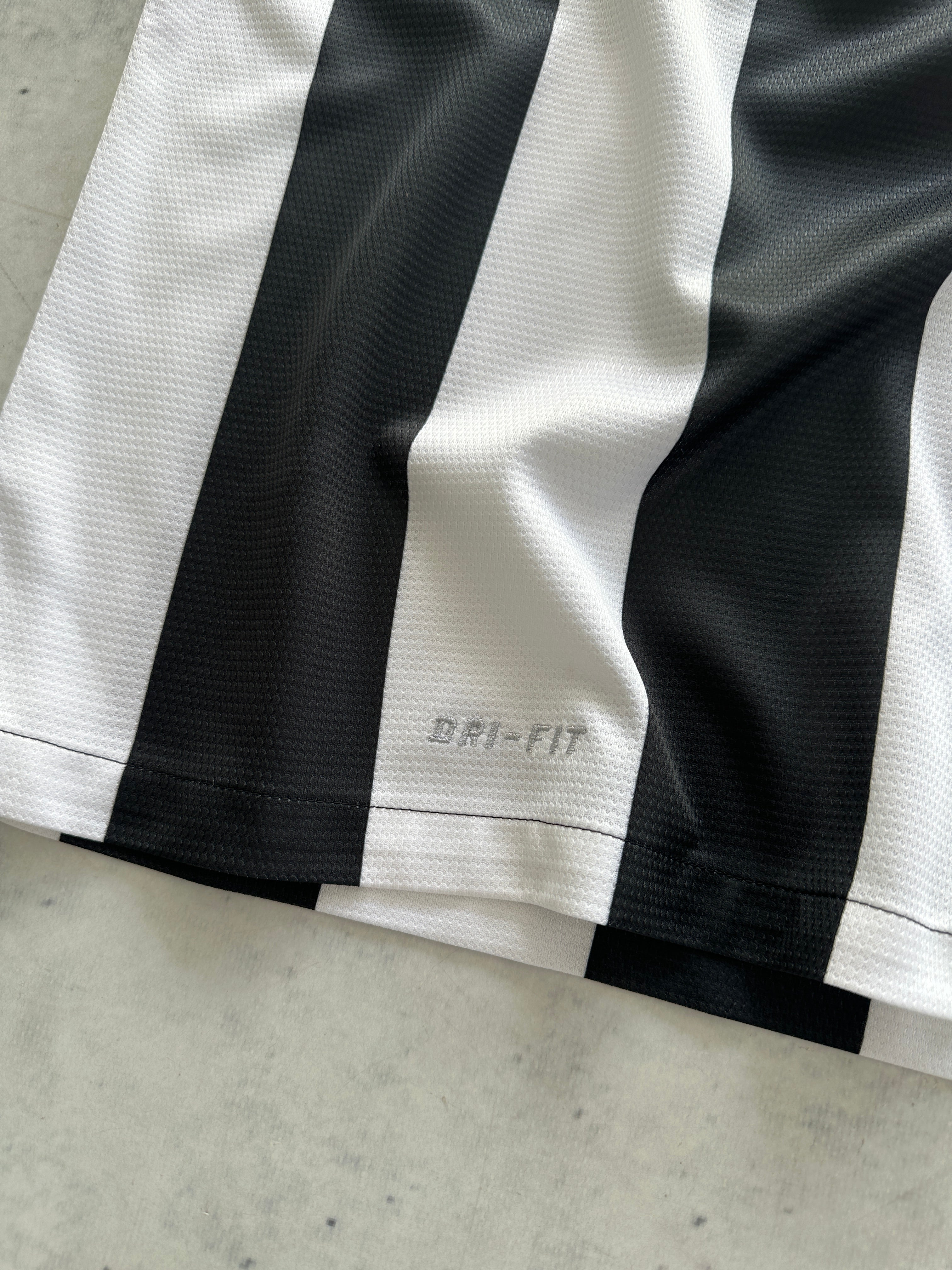 2012/13 Juventus Nike 'Ferrari 10' Shirt (XL)