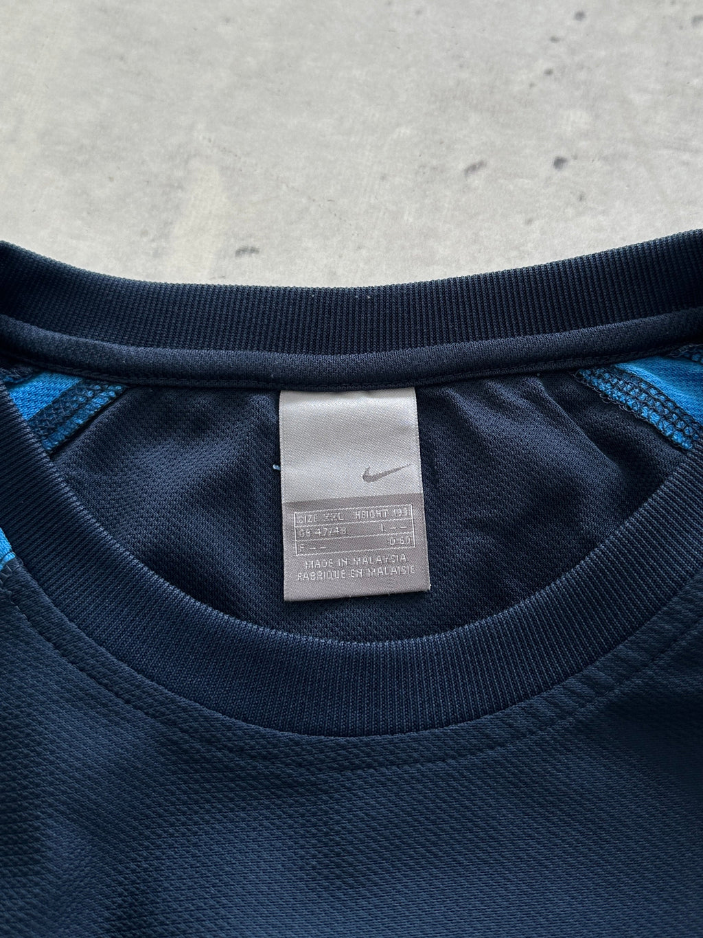 00's Nike TN centre logo Hex T Shirt (XXL)