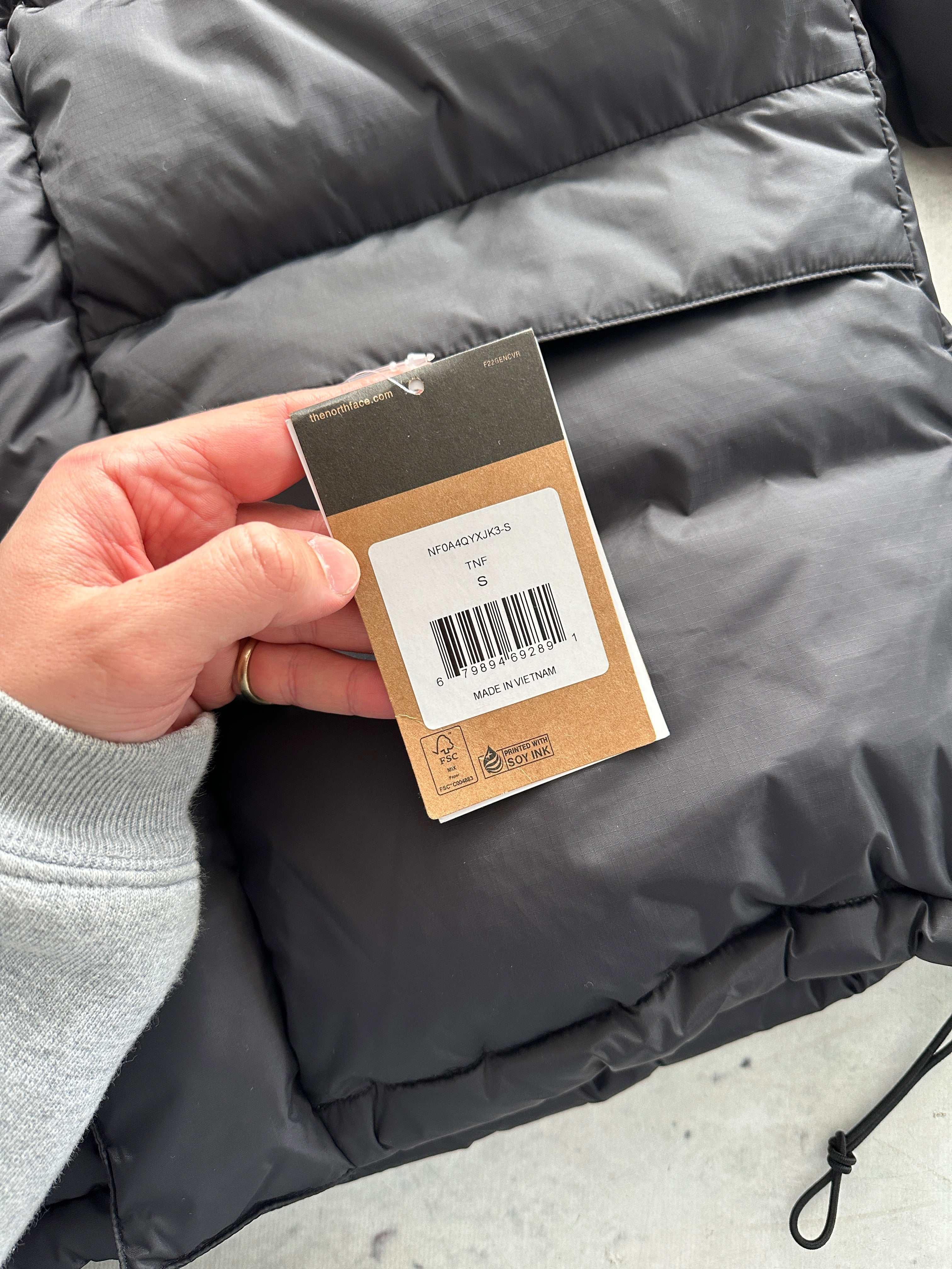 Brand New The North Face 550 Down Fill Zip Up Puffer Jacket (Women's S)