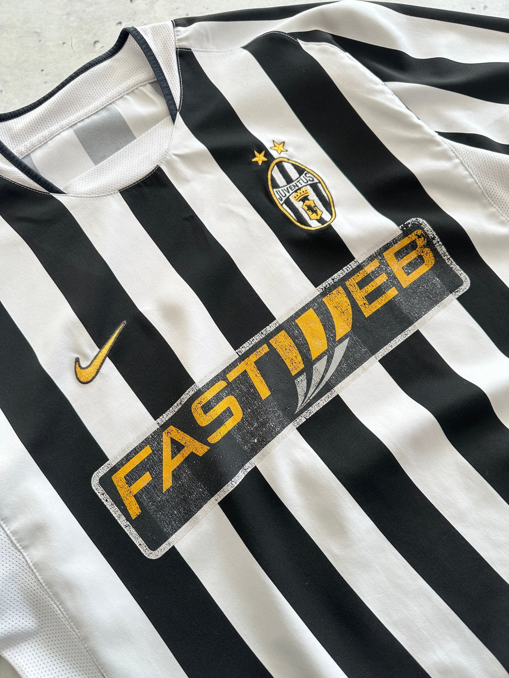 2003/04 Juventus Nike Home Shirt (L)