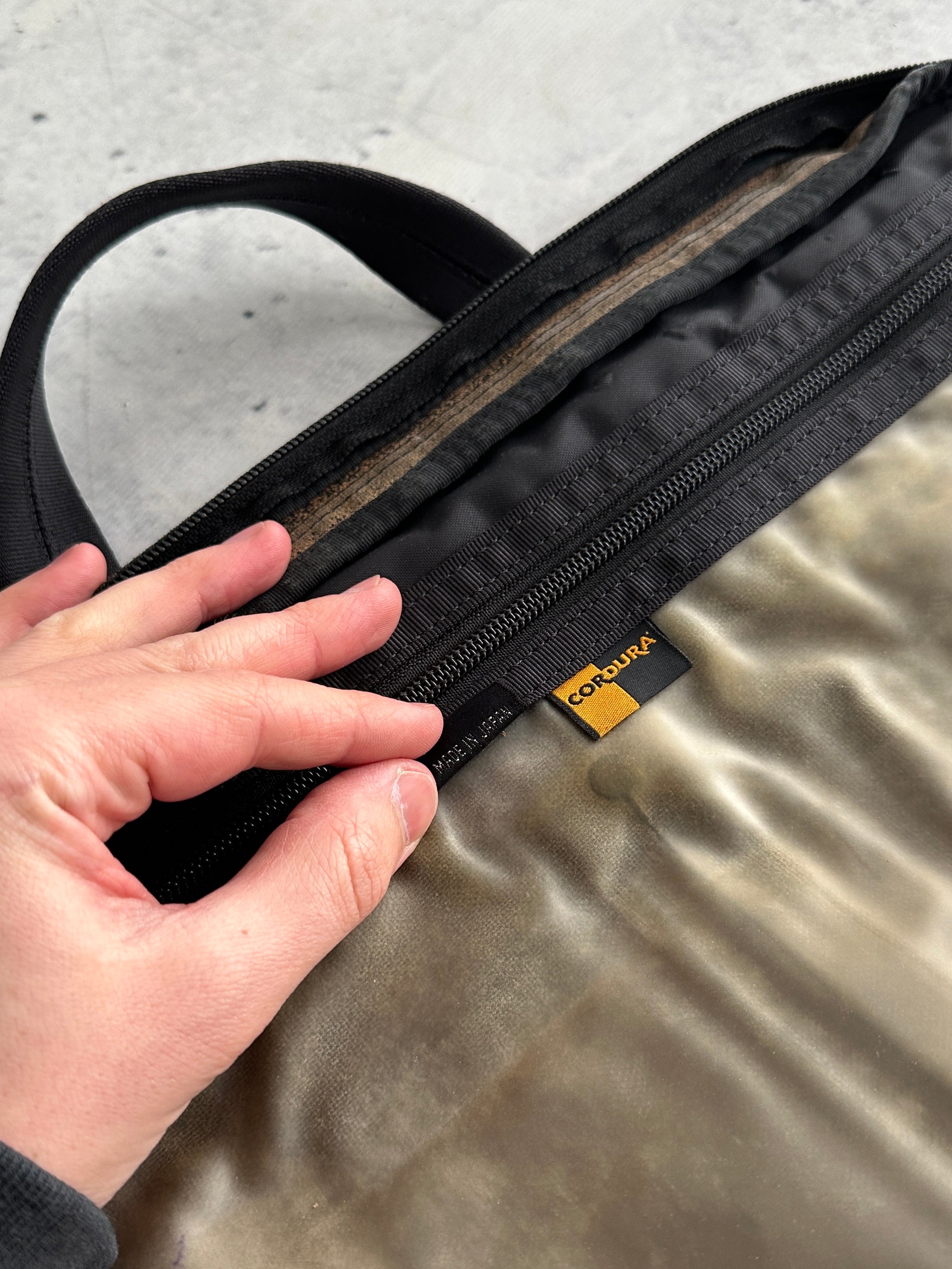 Porter Yoshida & Co. 2 Way Laptop / Crossbody Bag (One Size)