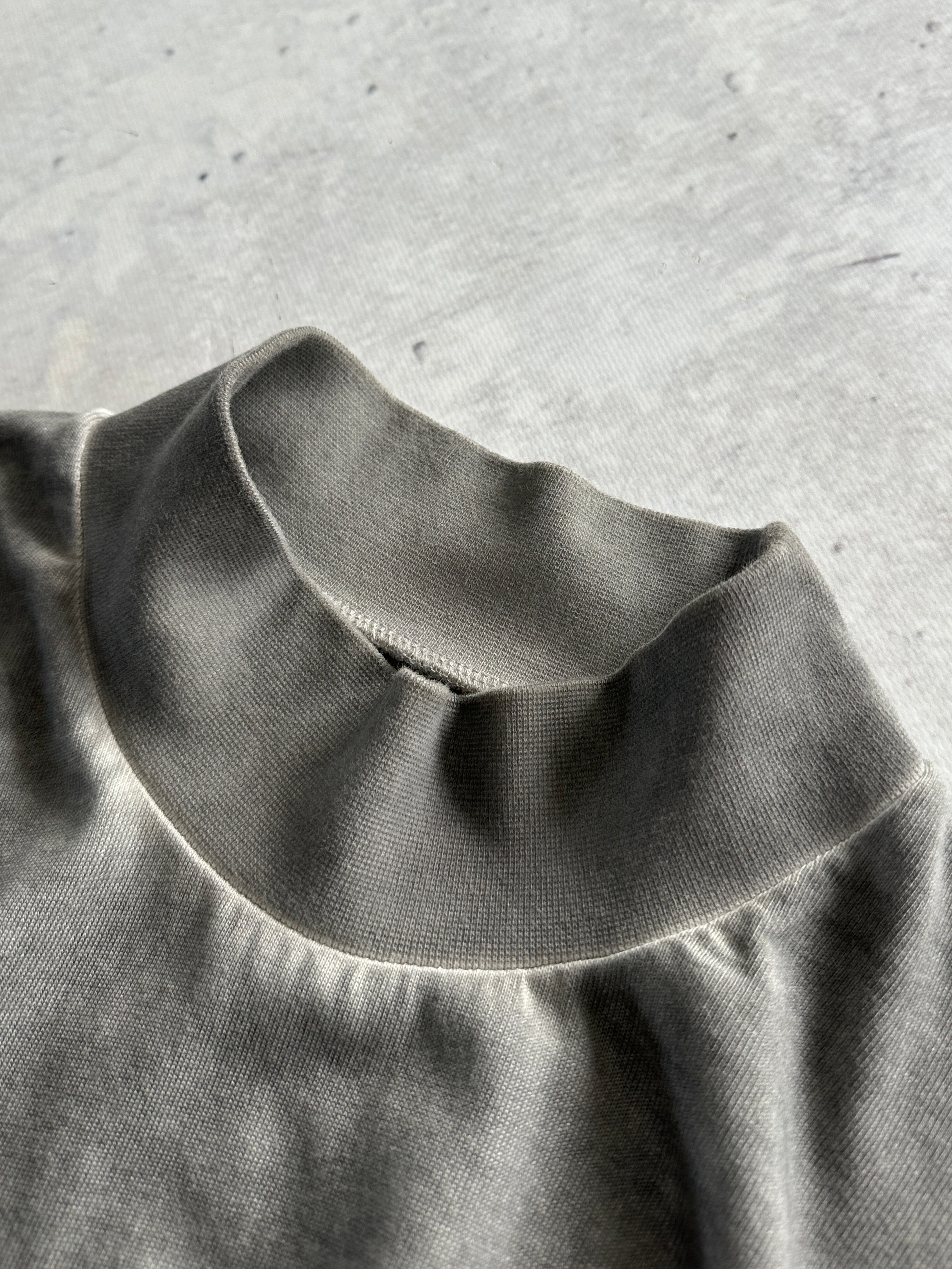 A Cold Wall ACW mock Neck pigment dyed heavyweight T Shirt (L)
