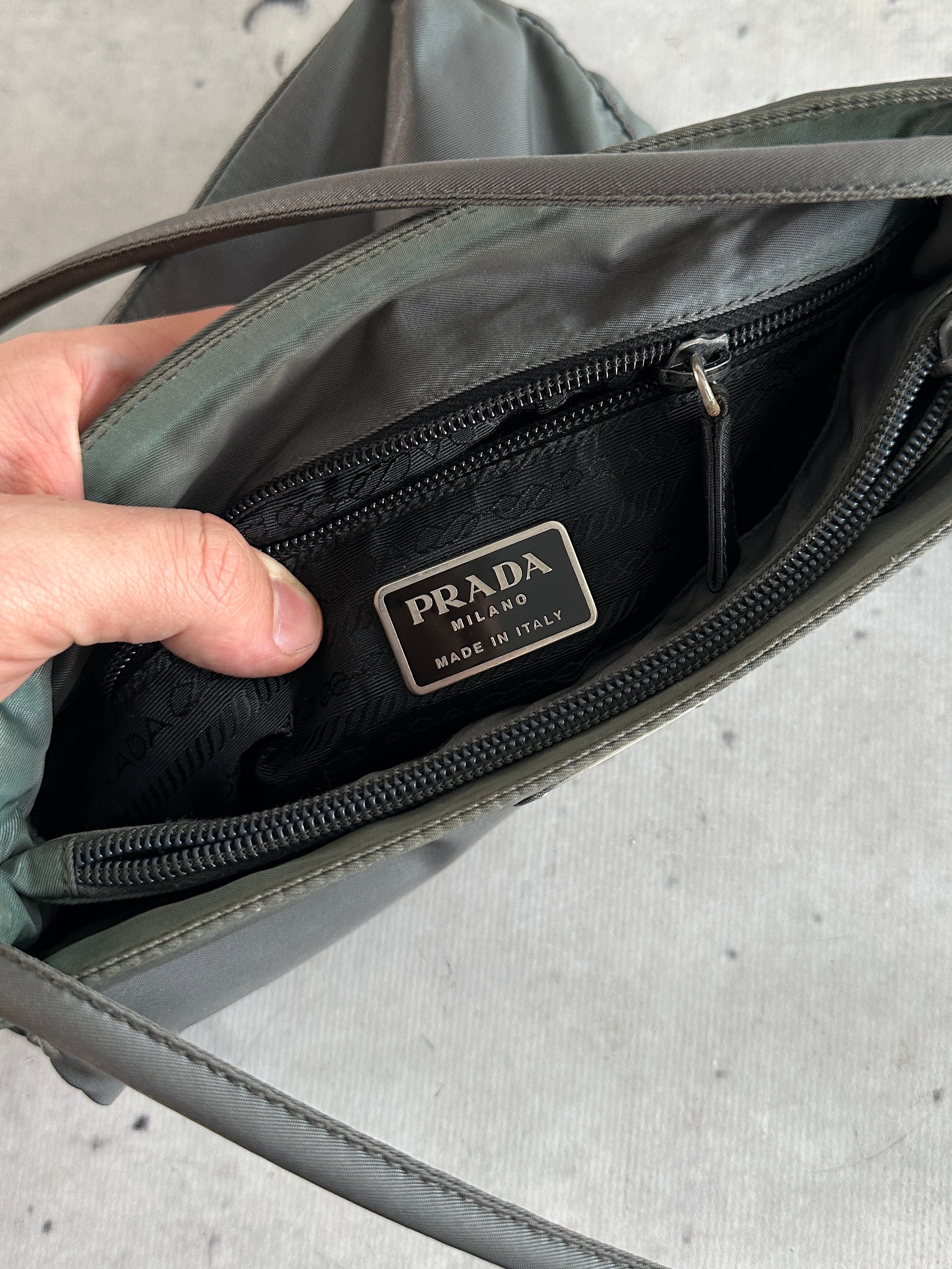 Vintage Prada Nylon Tote / Shoulder Bag (One Size)