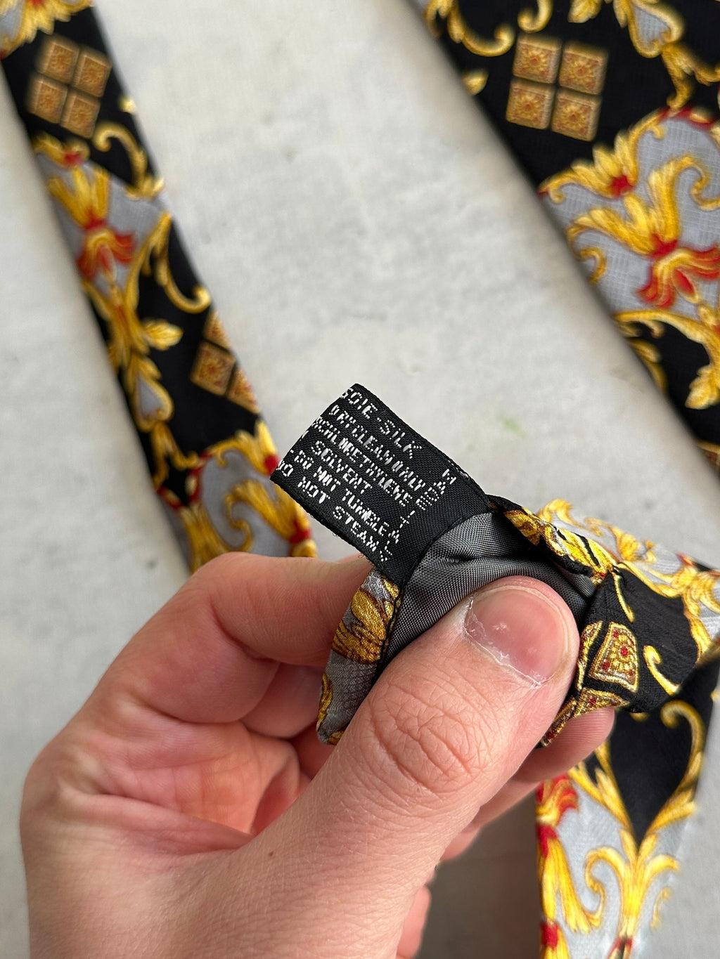 V2 by Versace Patterned Silk Tie (One Size)