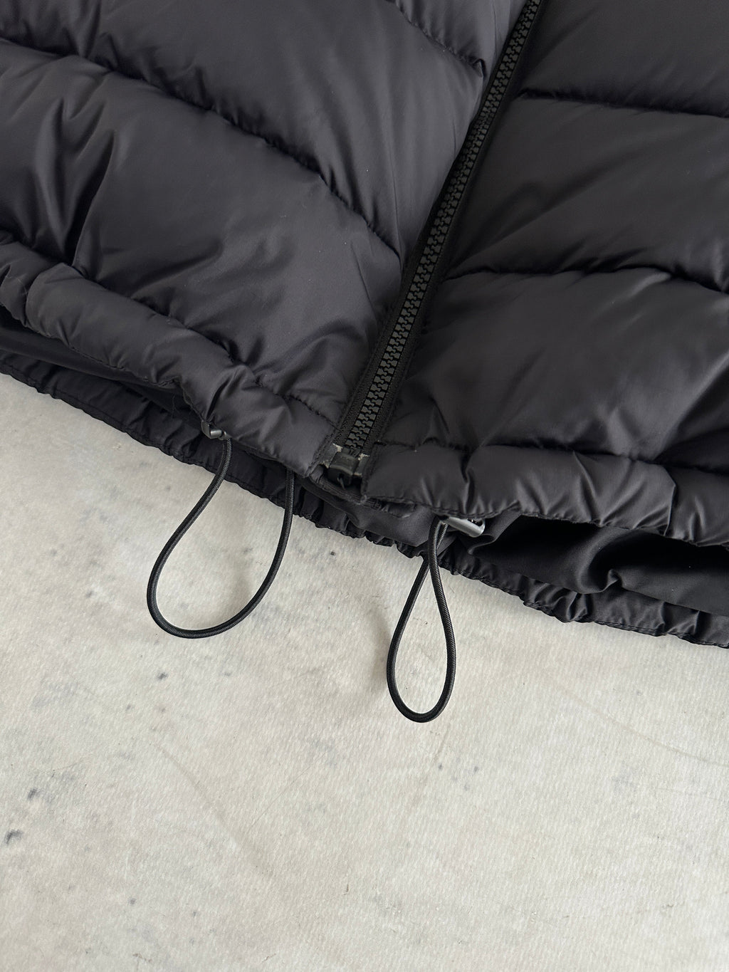 The North Face 700 Down Fill Zip Up Puffer Jacket (M)