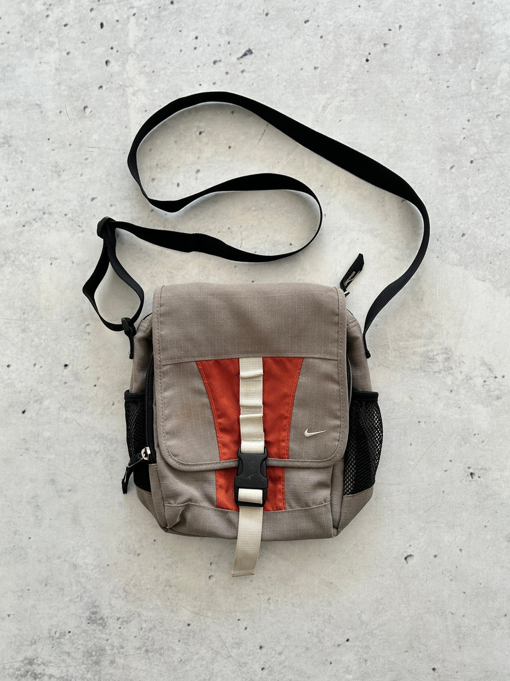 90's Nike Swoosh Ripstop Shoulder / Crossbody Bag (One Size)
