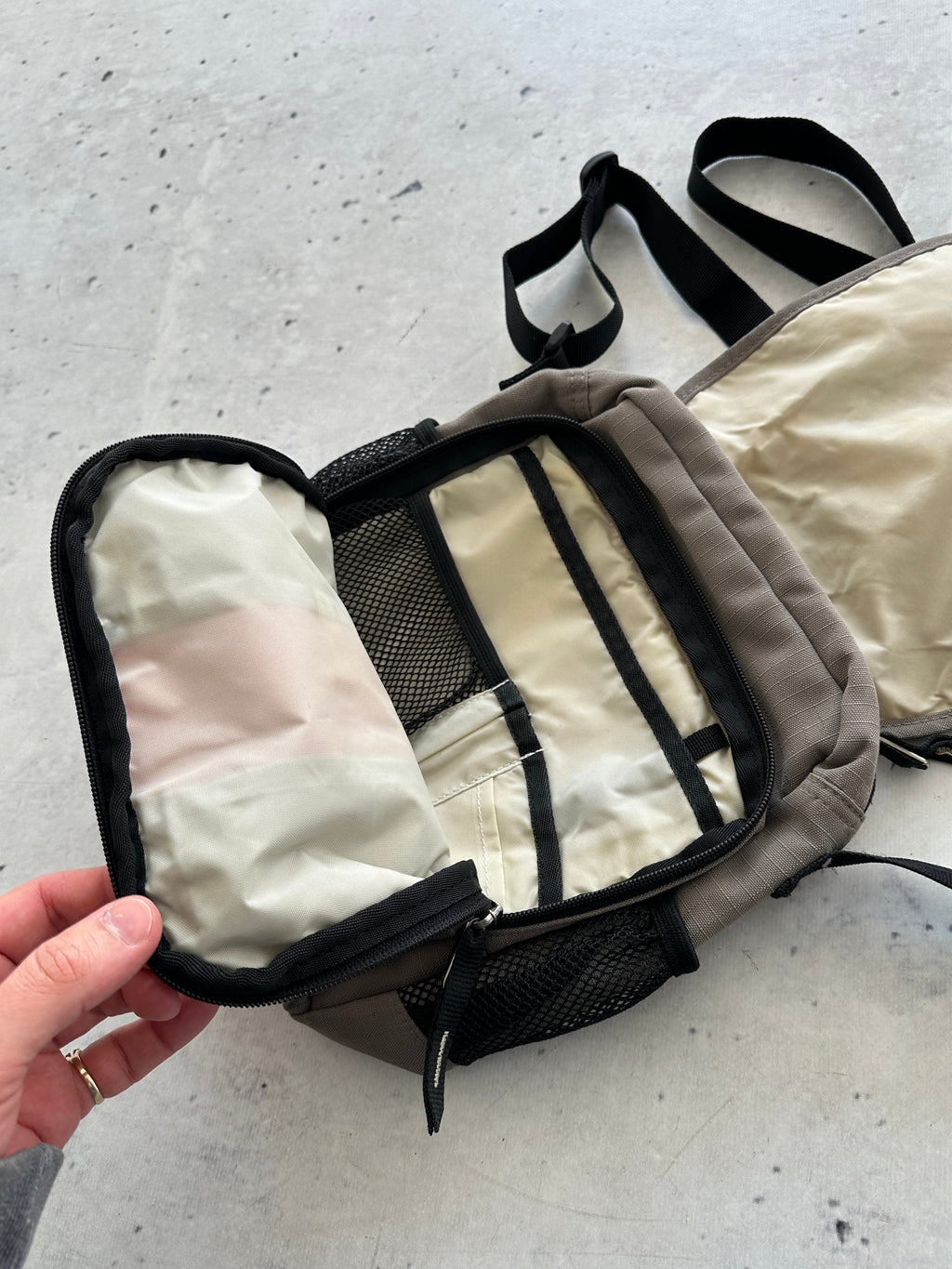 90's Nike Swoosh Ripstop Shoulder / Crossbody Bag (One Size)
