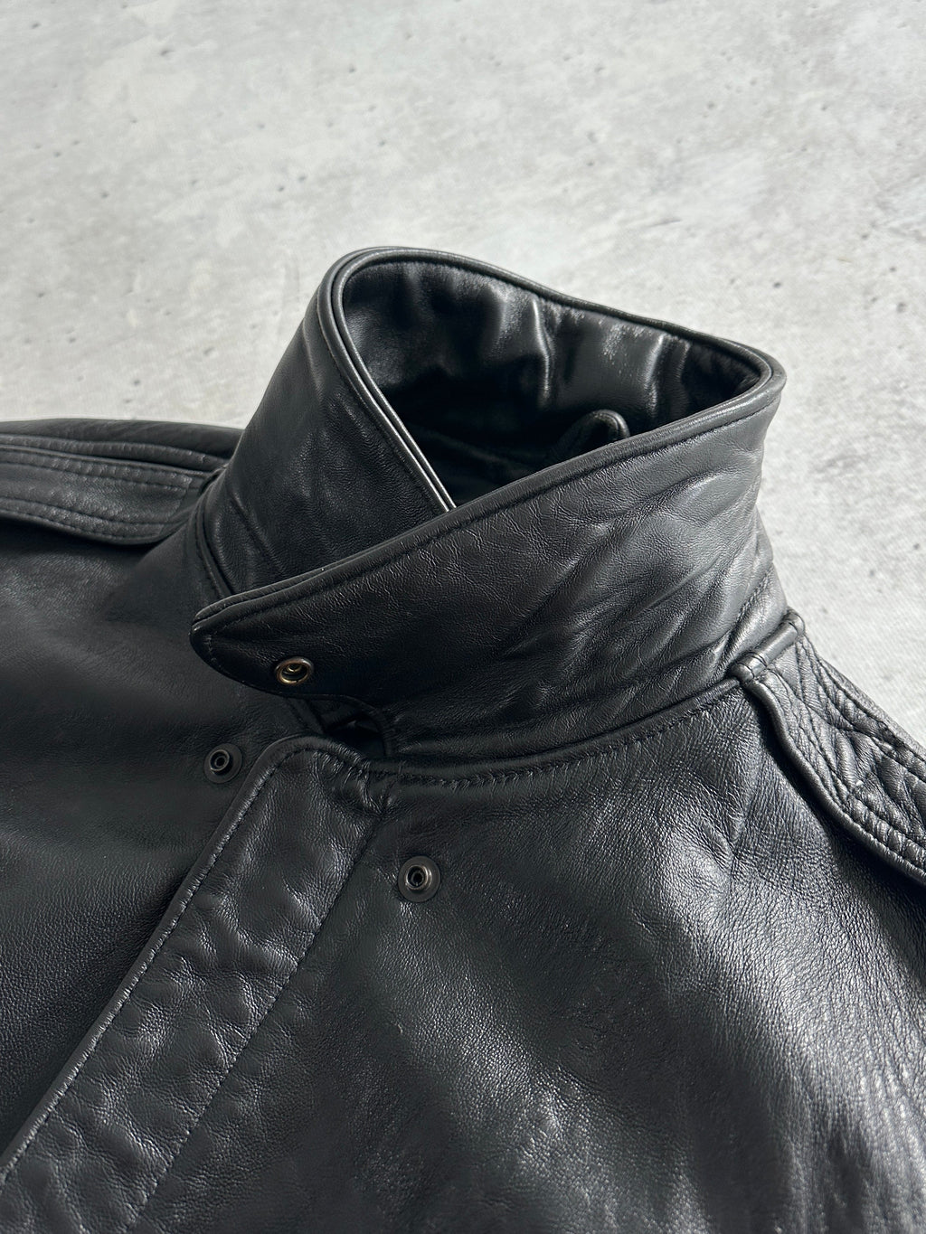 Vintage Avirex A-2 Cobras Zip Up Leather Jacket (L)