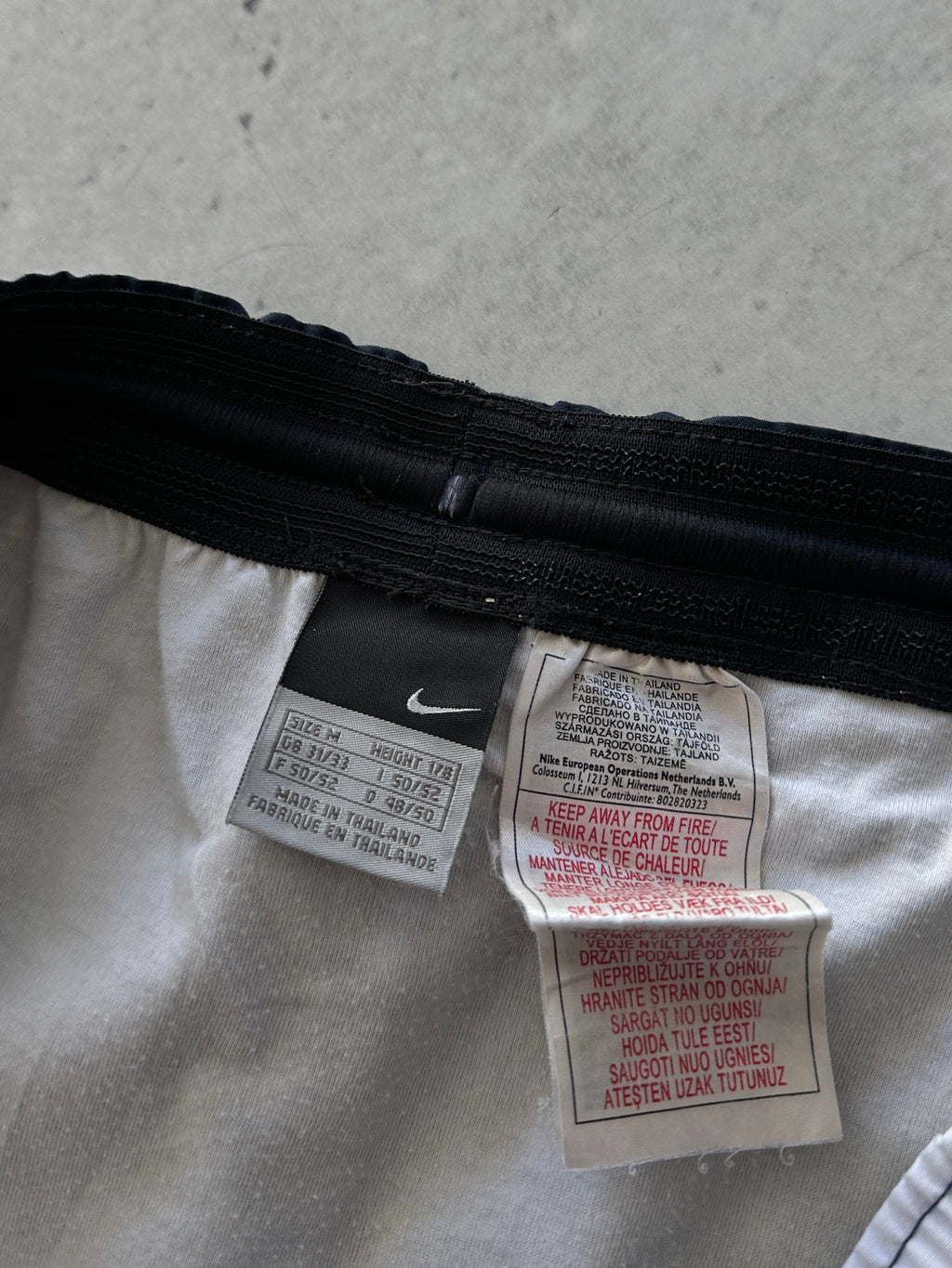Nike T90 embroidered Shorts (L)