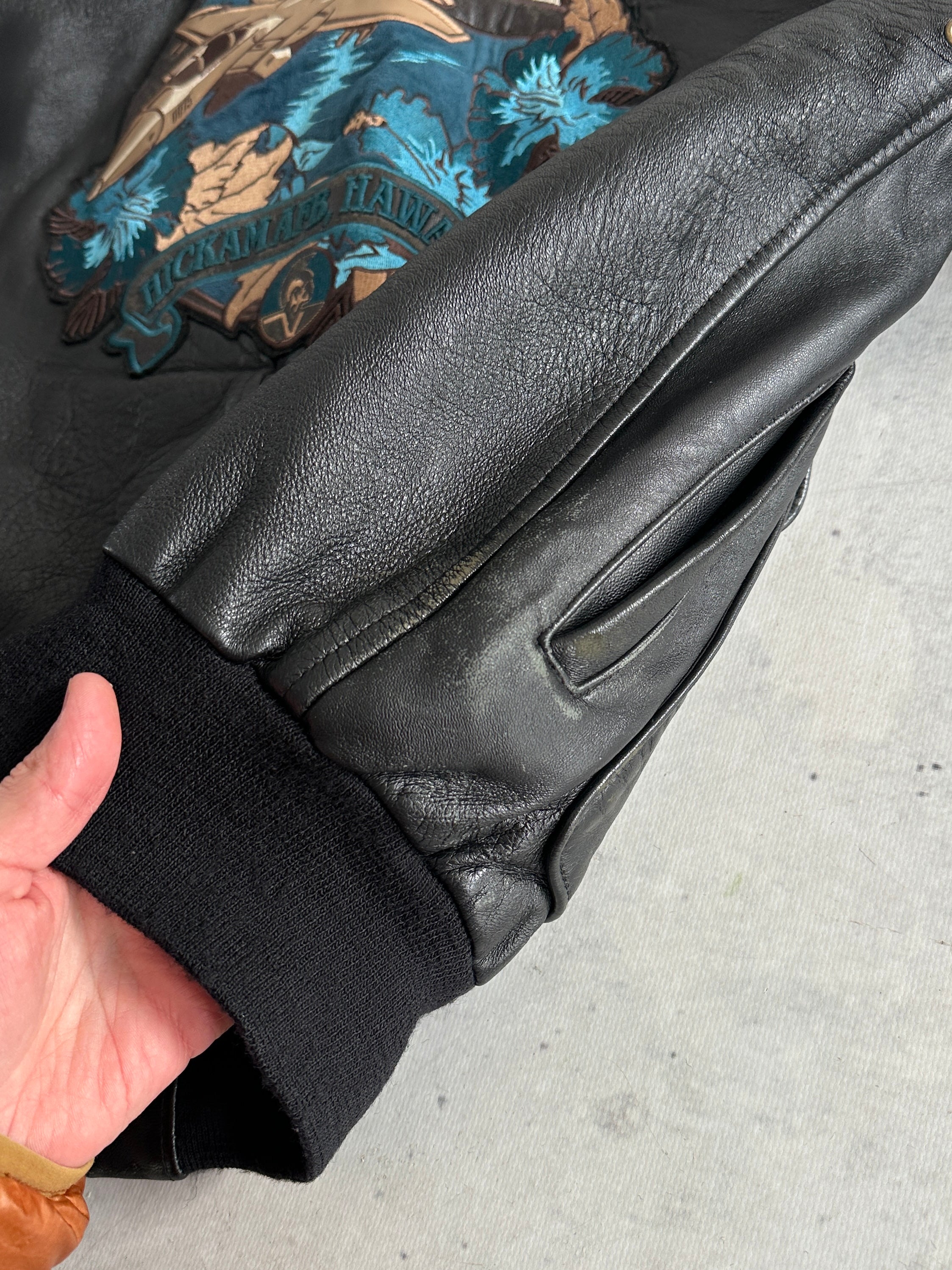 Vintage Avirex A-2 Cobras Zip Up Leather Jacket (L)