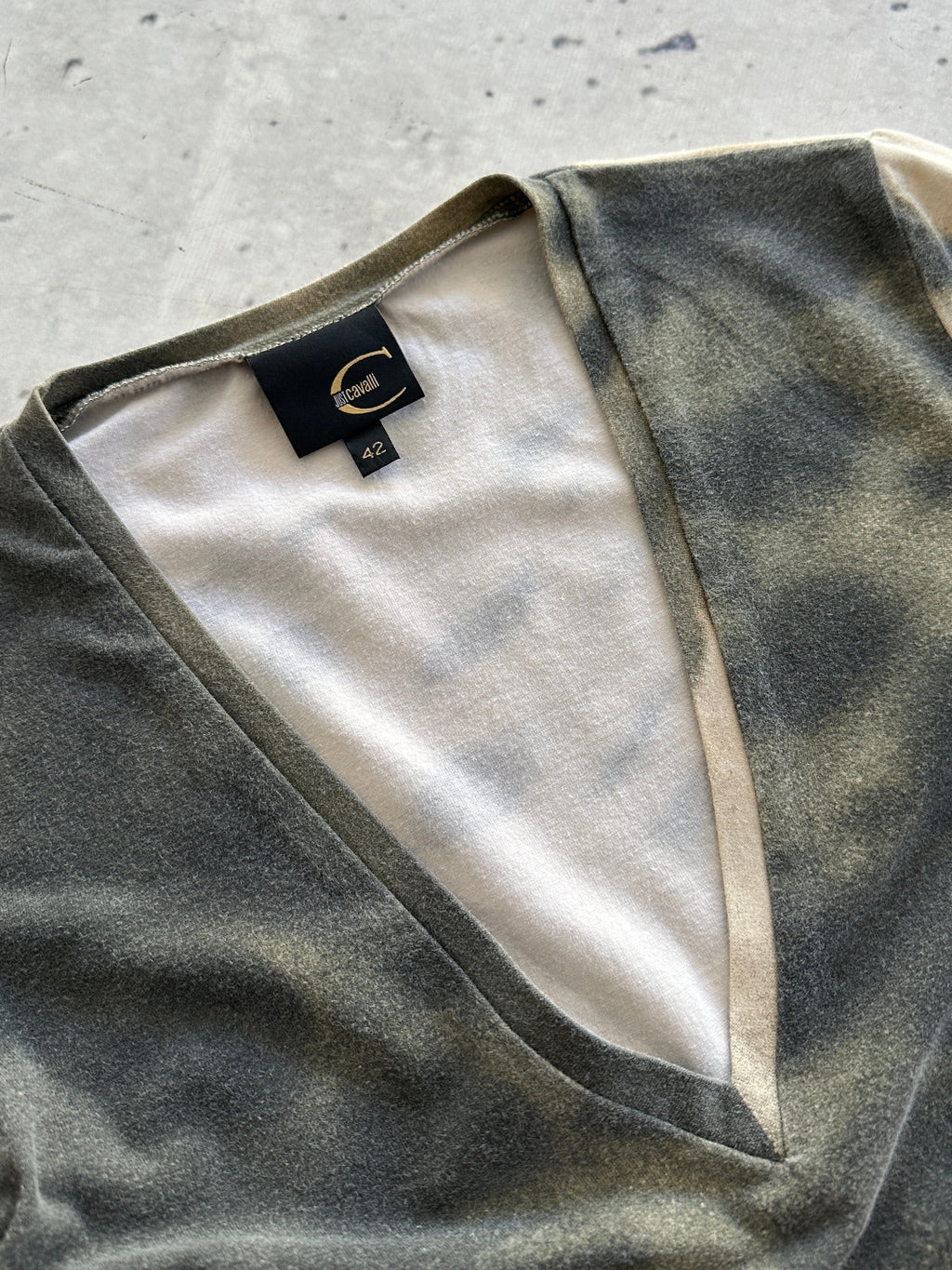 00's Just Cavalli V Neck Long Sleeve Top (Women's M)
