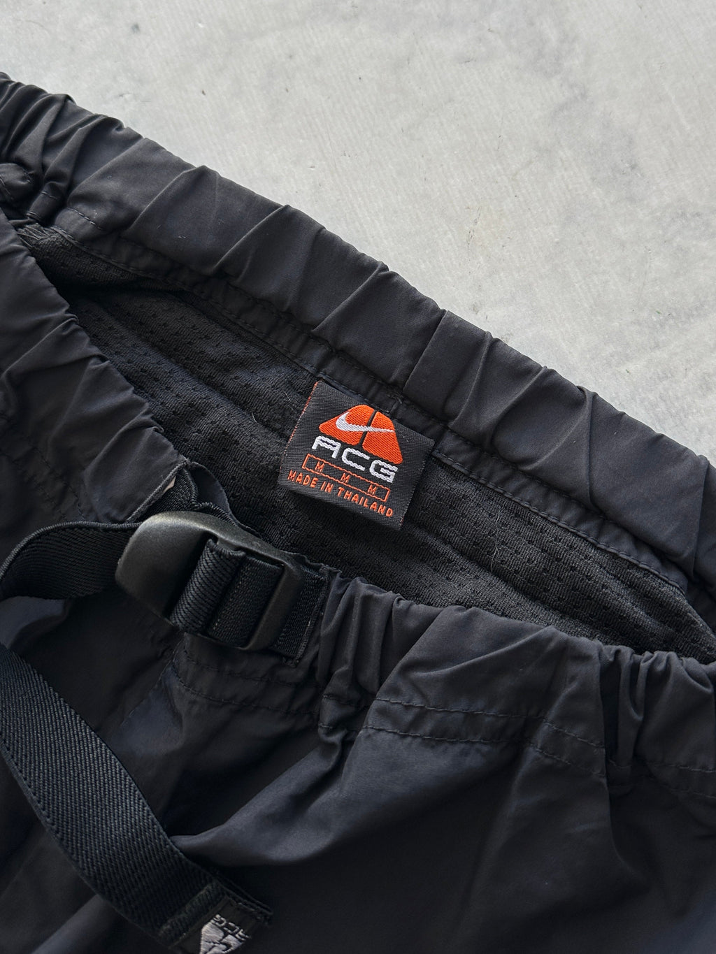 90's Nike ACG Embroidered Swoosh Pants (S)