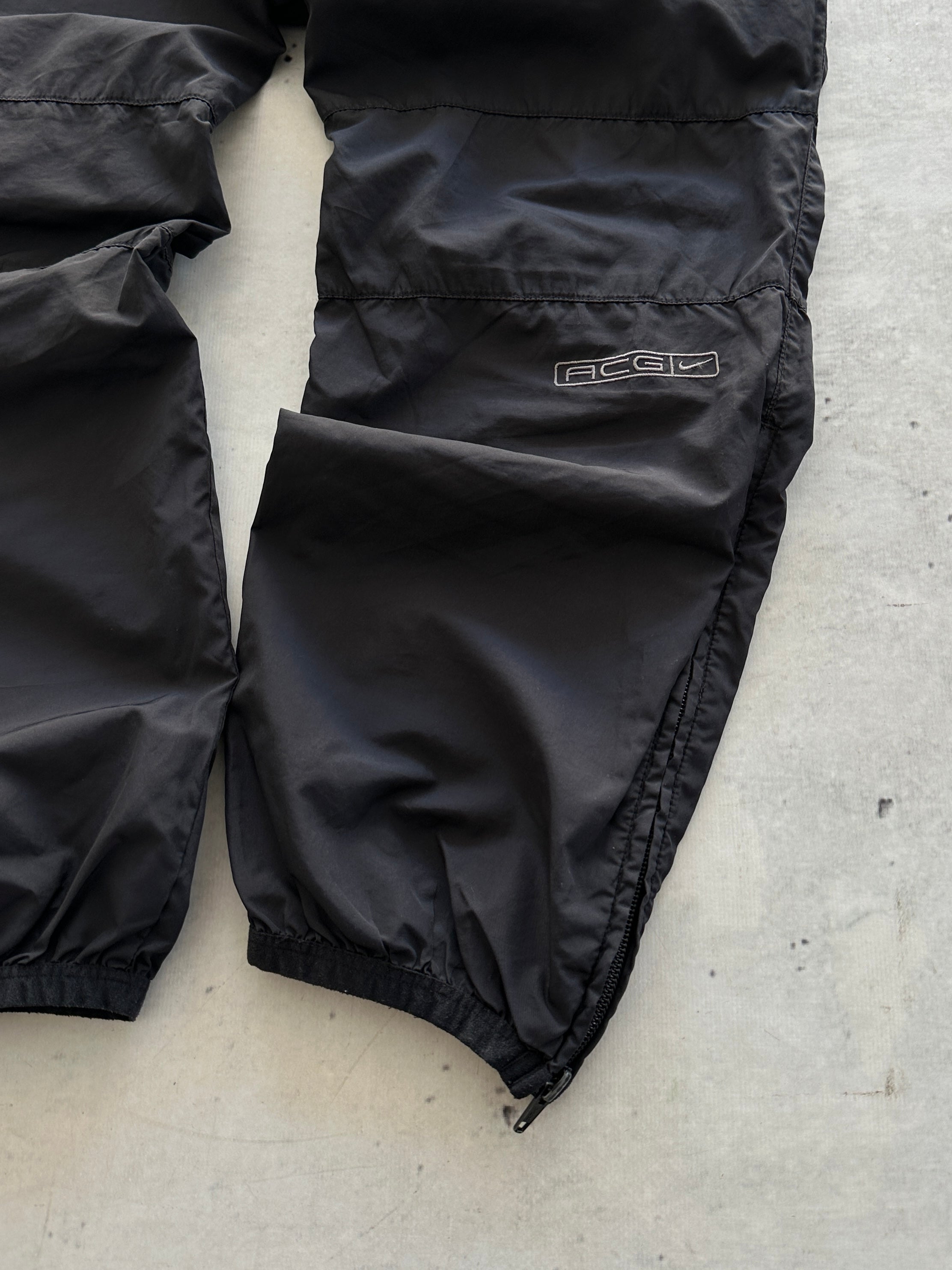 90's Nike ACG Embroidered Swoosh Pants (S)