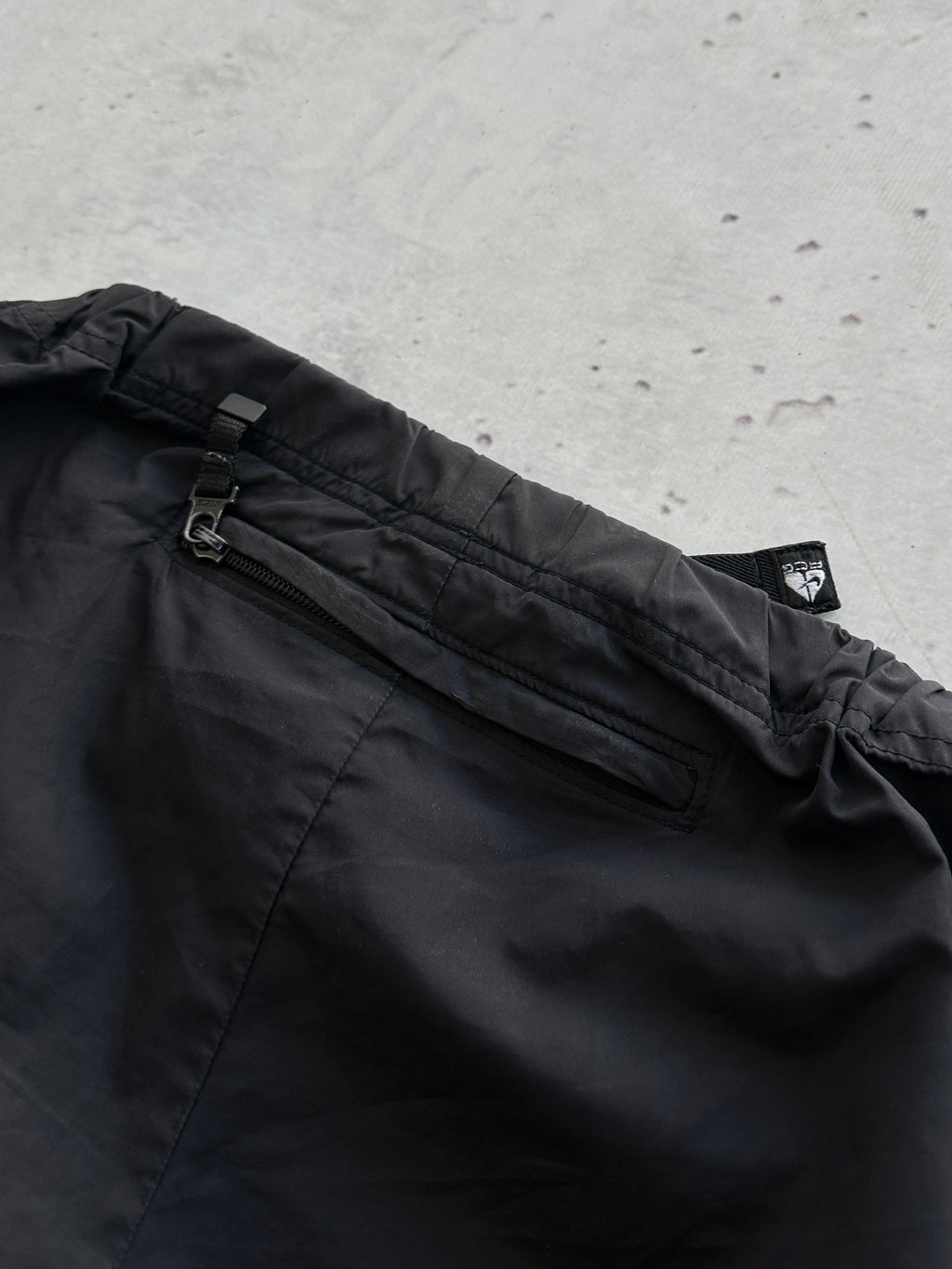 90's Nike ACG Embroidered Swoosh Pants (S)