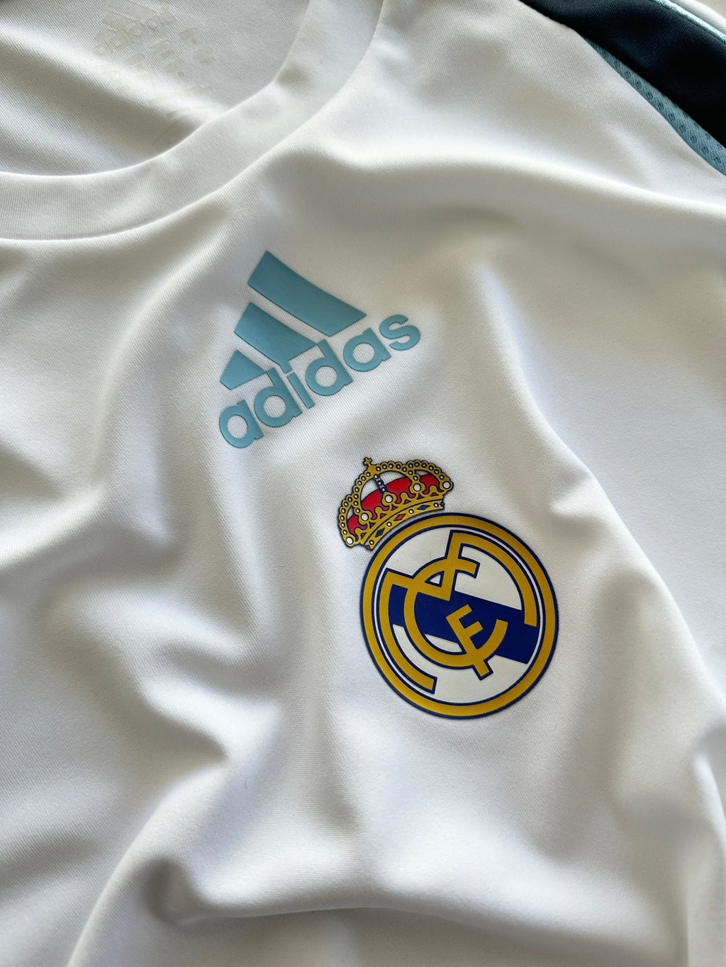 2007 Real Madrid Adidas Training Shirt (M)