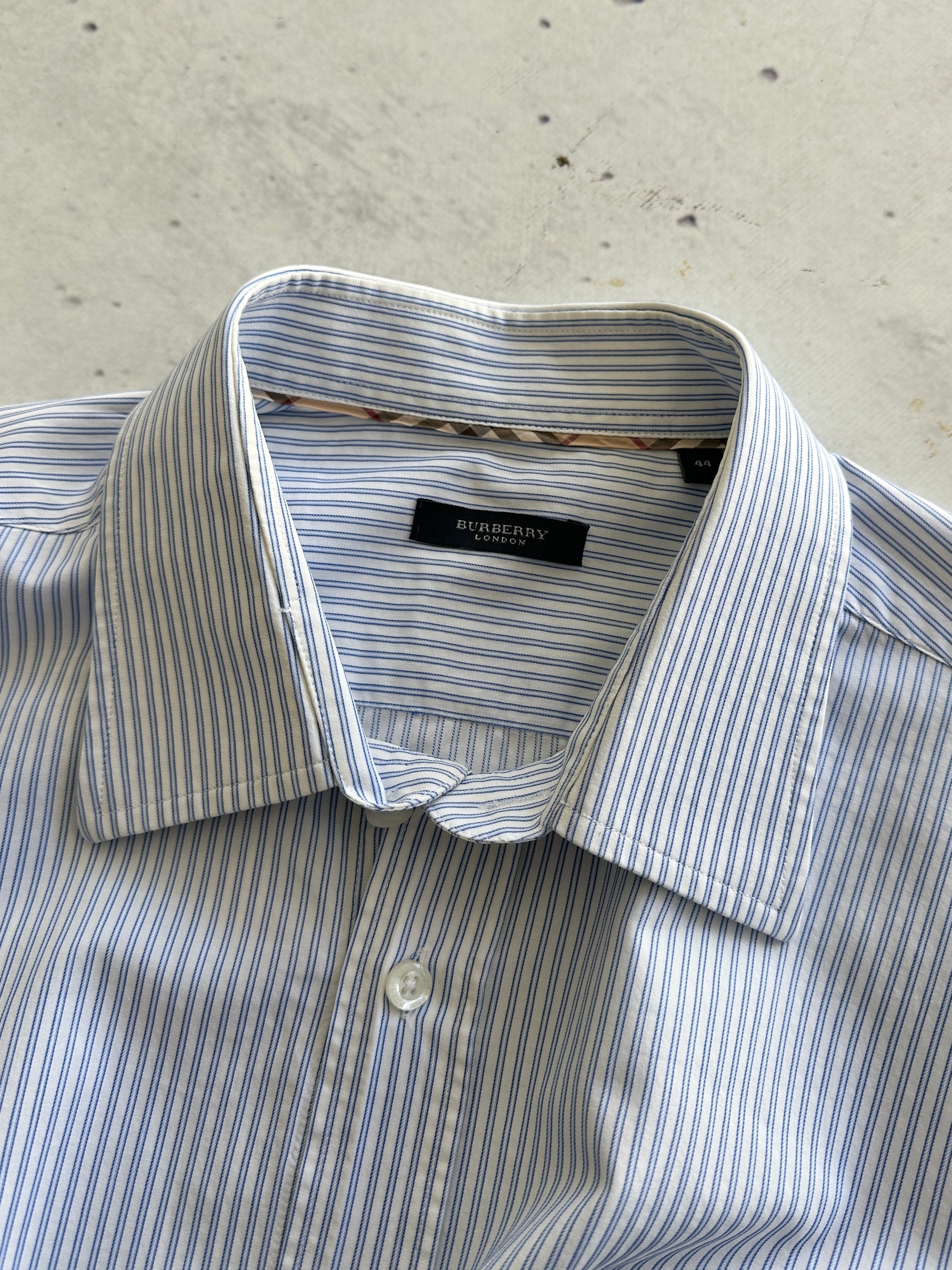 00's Burberry Vertical Stripe Long Sleeve Shirt (XL)