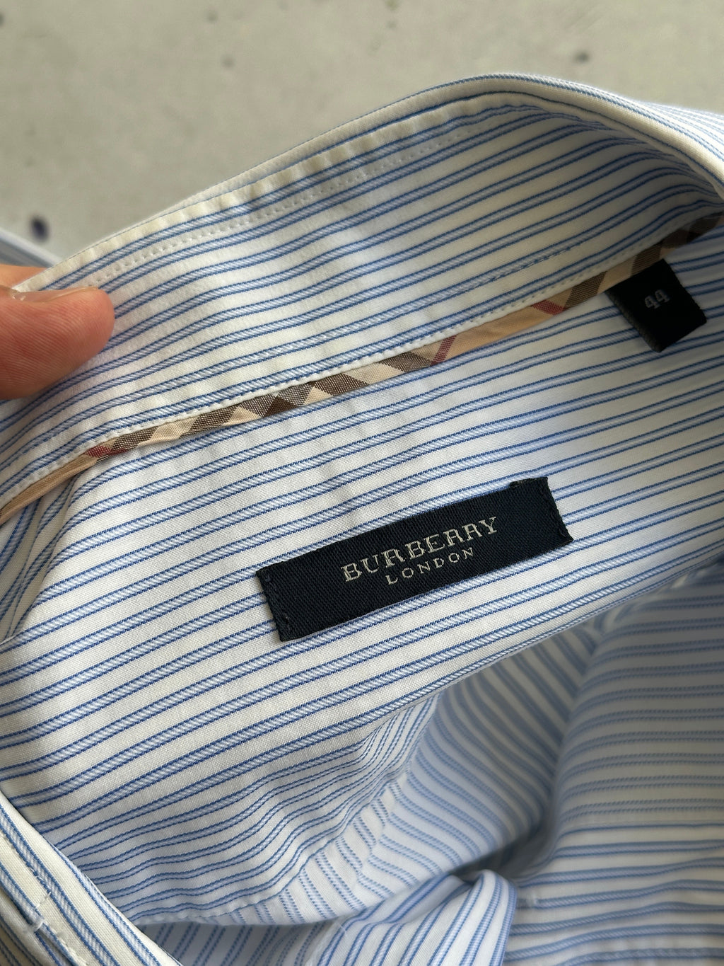 00's Burberry Vertical Stripe Long Sleeve Shirt (XL)