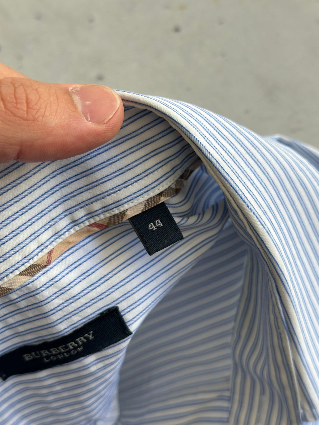 00's Burberry Vertical Stripe Long Sleeve Shirt (XL)