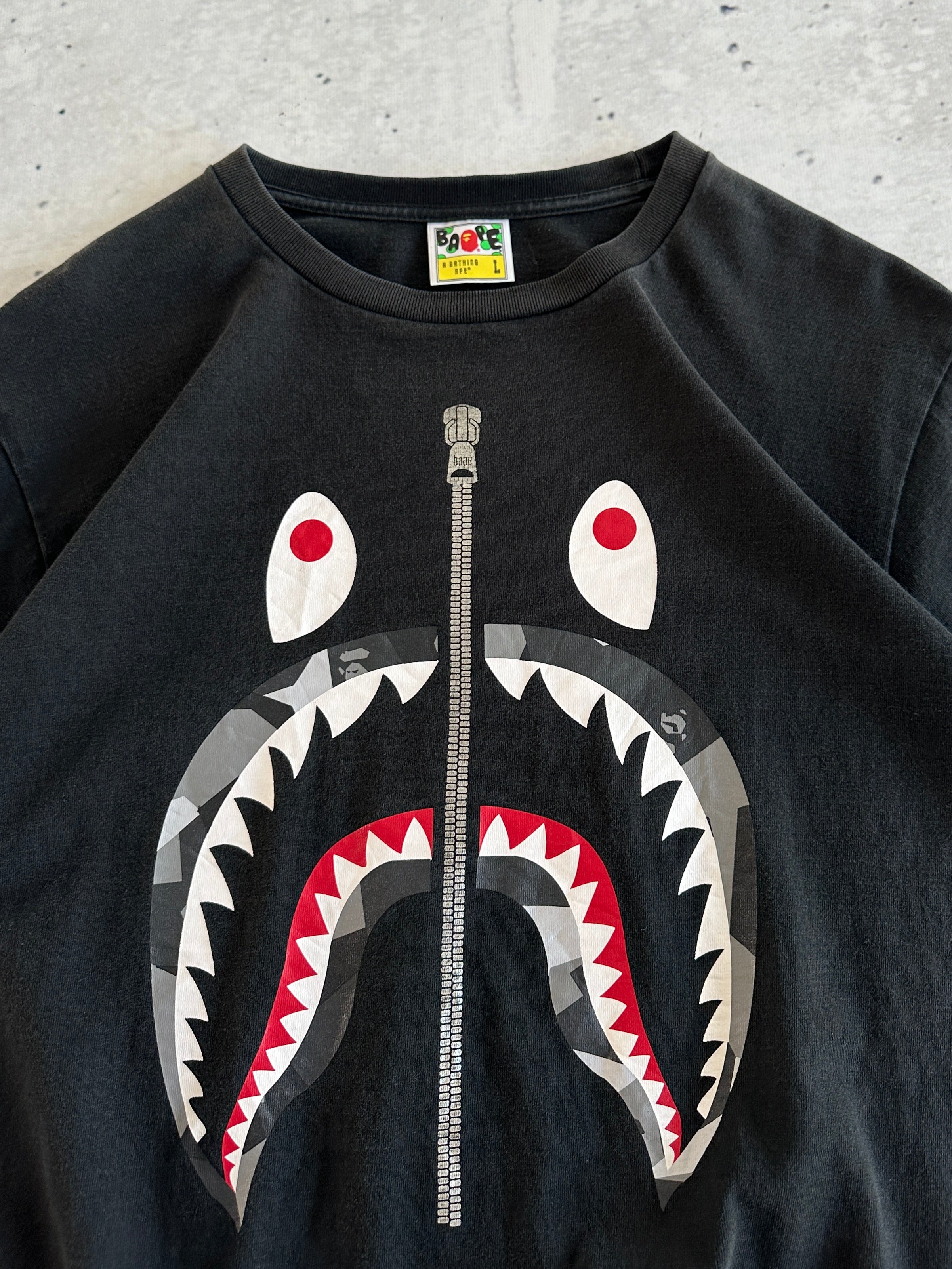 BAPE Shark Head T Shirt (M)