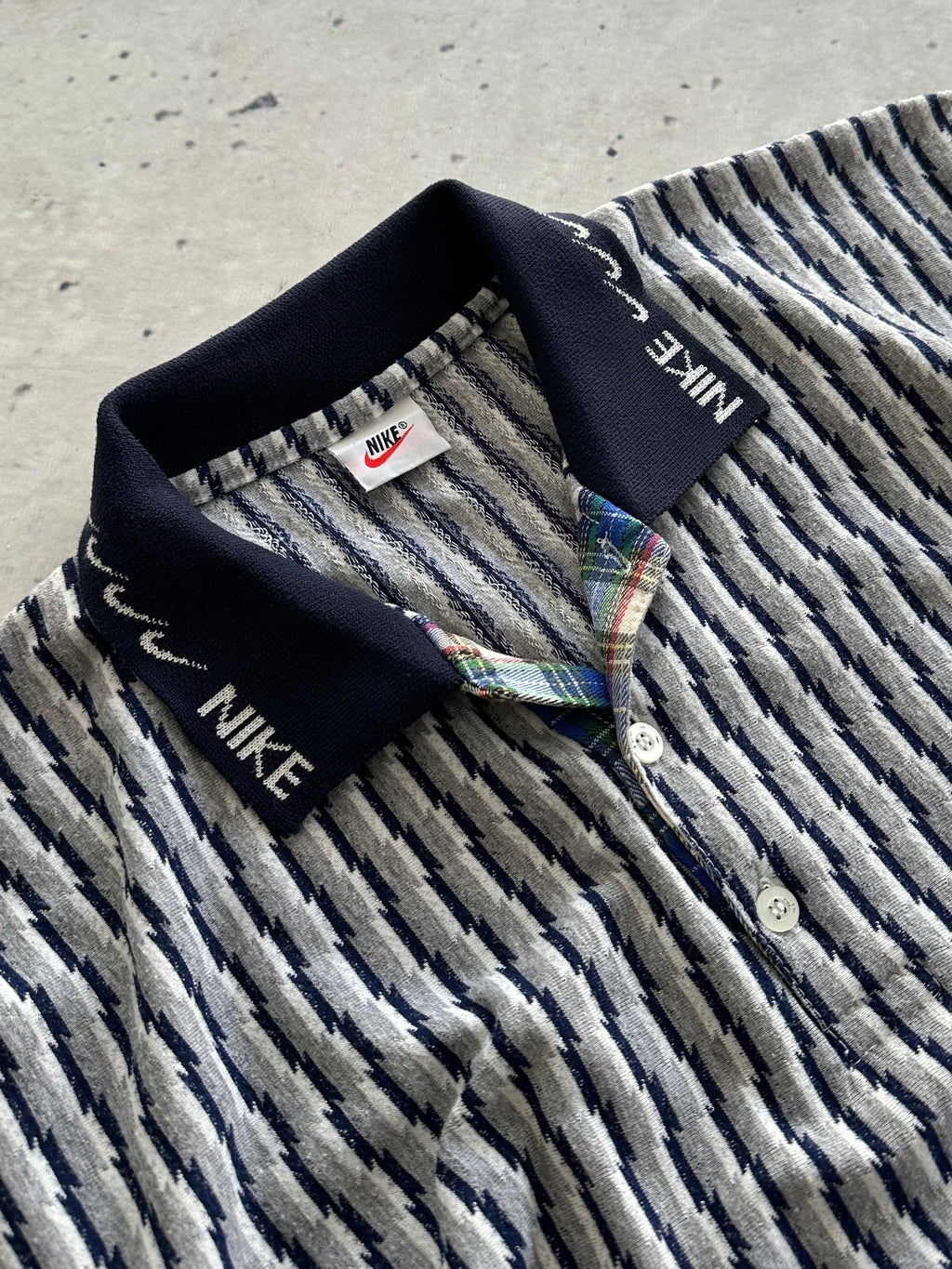 90's Nike Embroidered Swoosh Textured Polo Shirt (L)