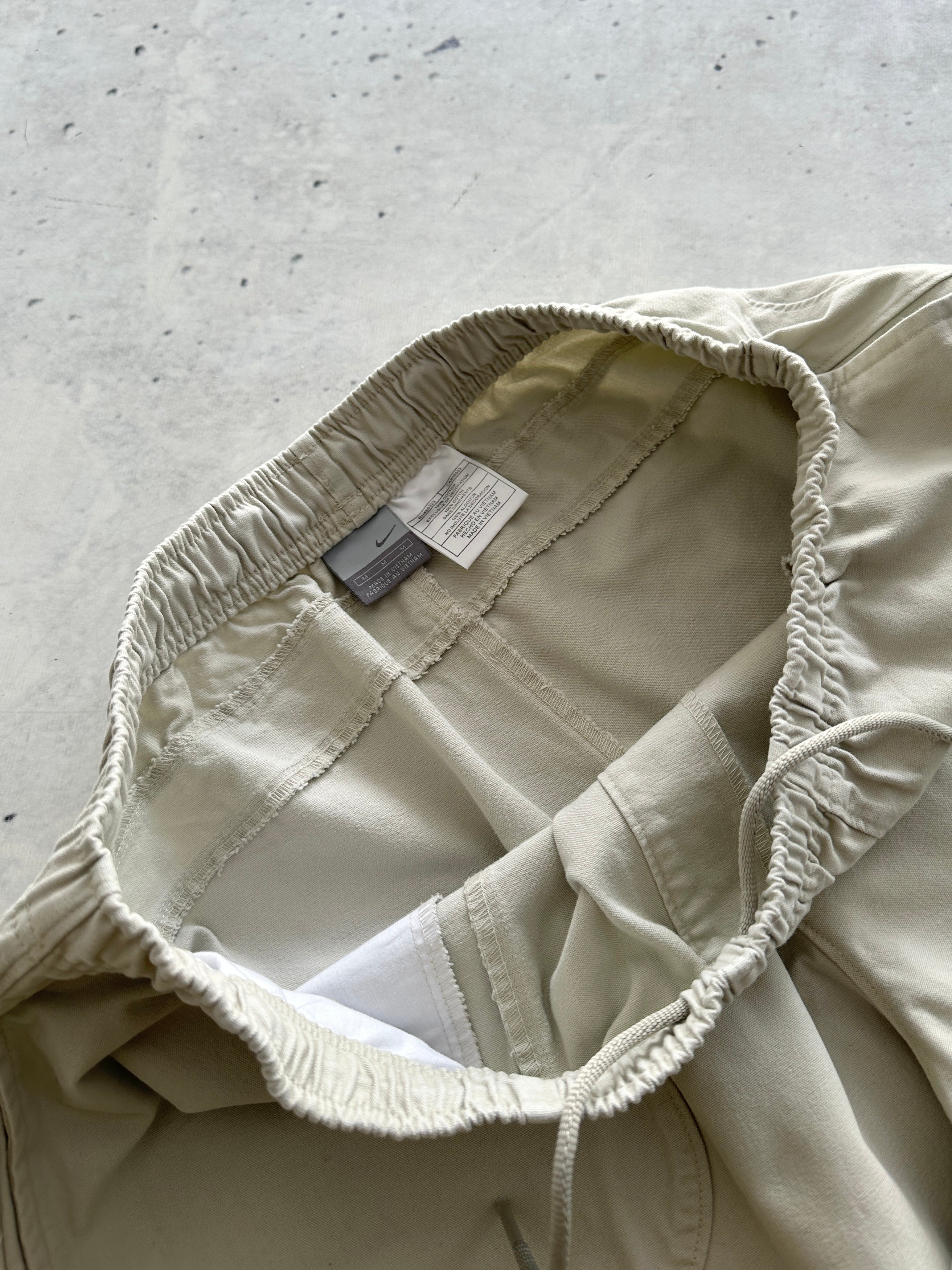 00's Nike Embroidered Swoosh heavyweight Baggy Shorts (M)