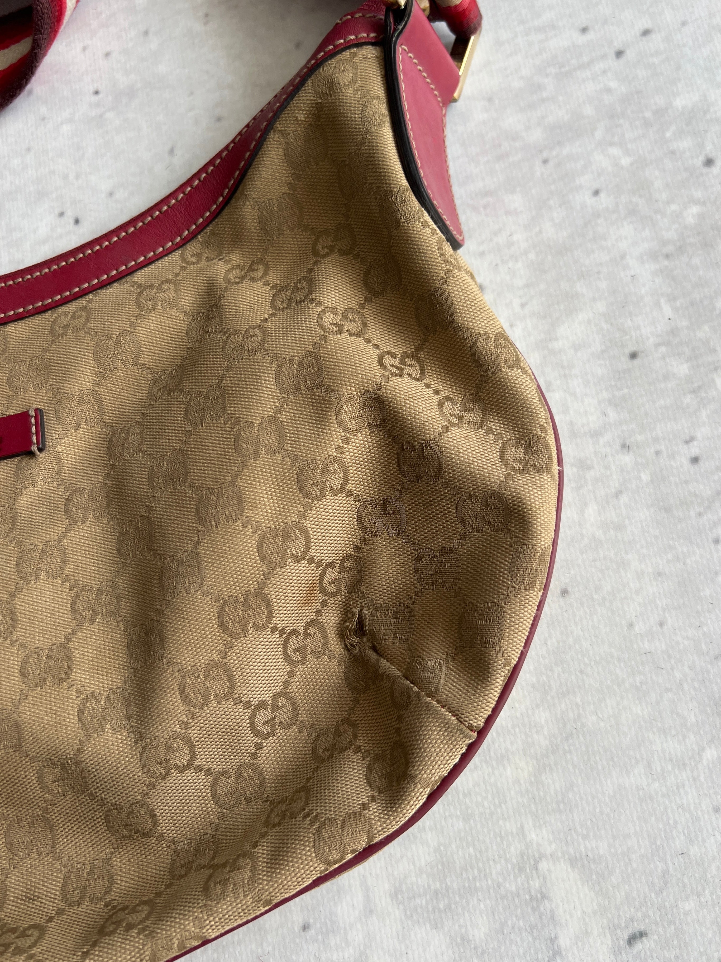 Vintage Gucci GG Canvas Sherry Shoulder / Crossbody Bag (One Size)