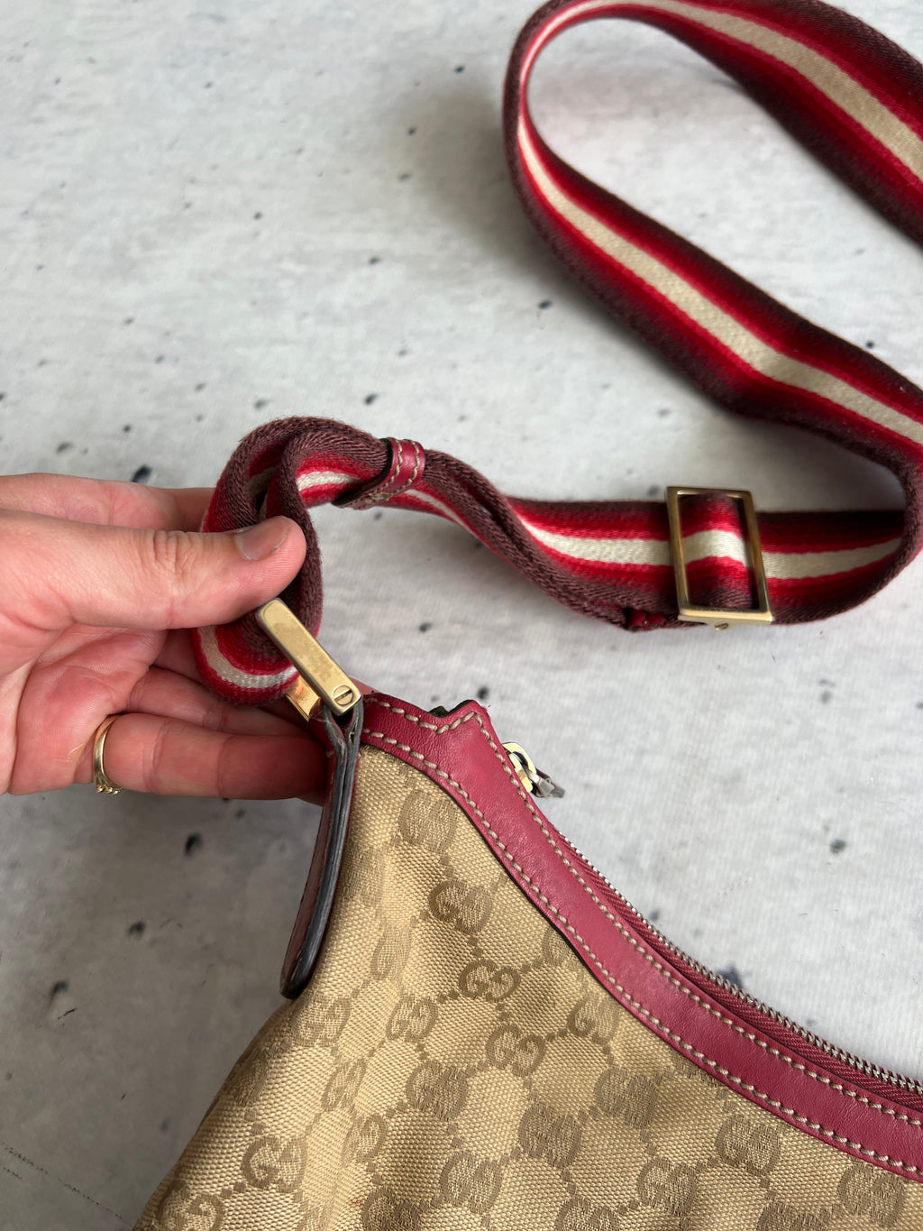 Vintage Gucci GG Canvas Sherry Shoulder / Crossbody Bag (One Size)