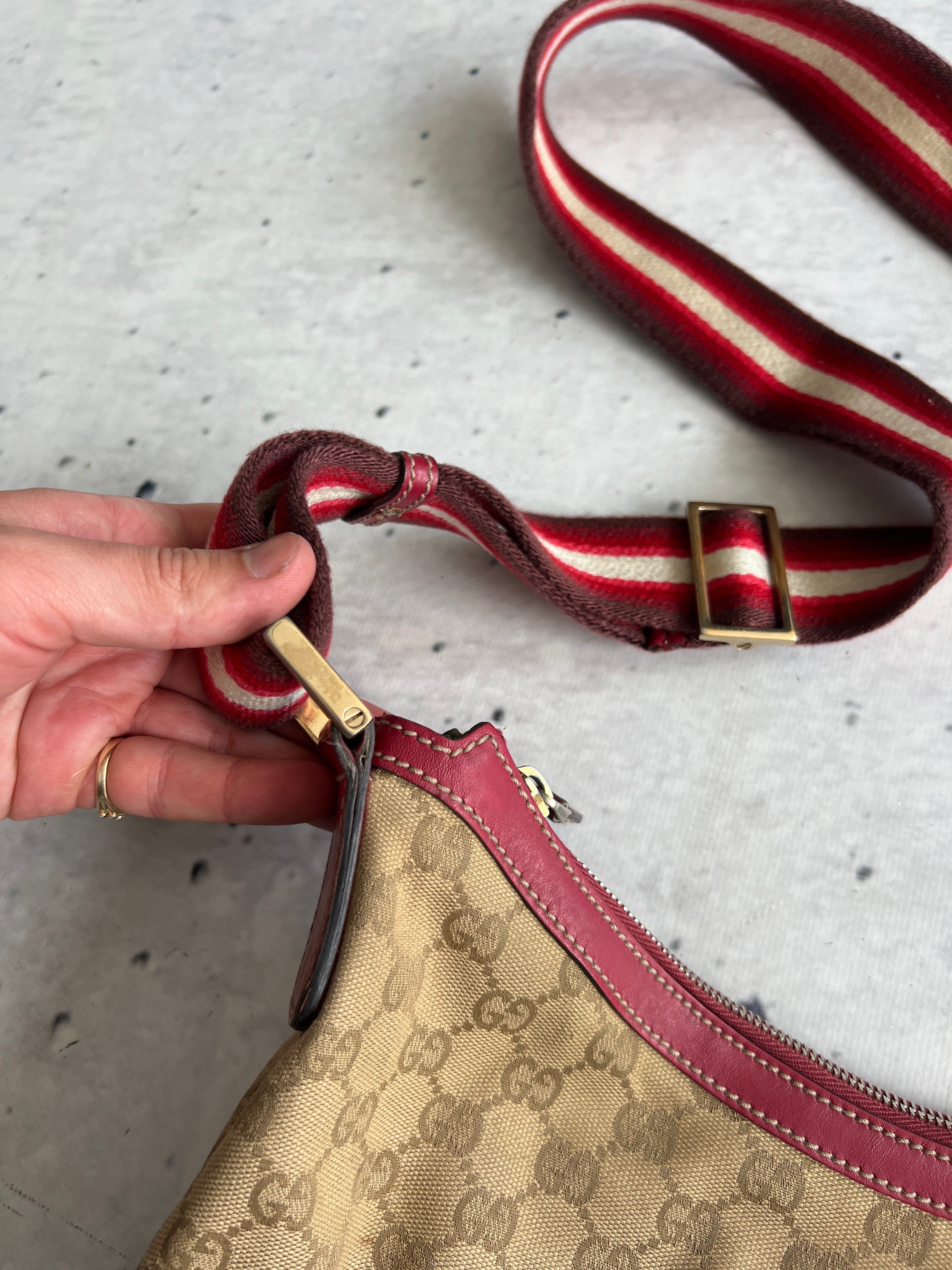 Vintage Gucci GG Canvas Sherry Shoulder / Crossbody Bag (One Size)