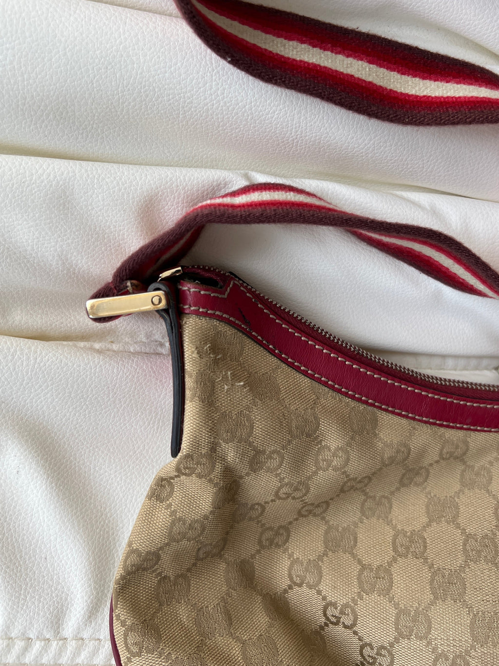 Vintage Gucci GG Canvas Sherry Shoulder / Crossbody Bag (One Size)