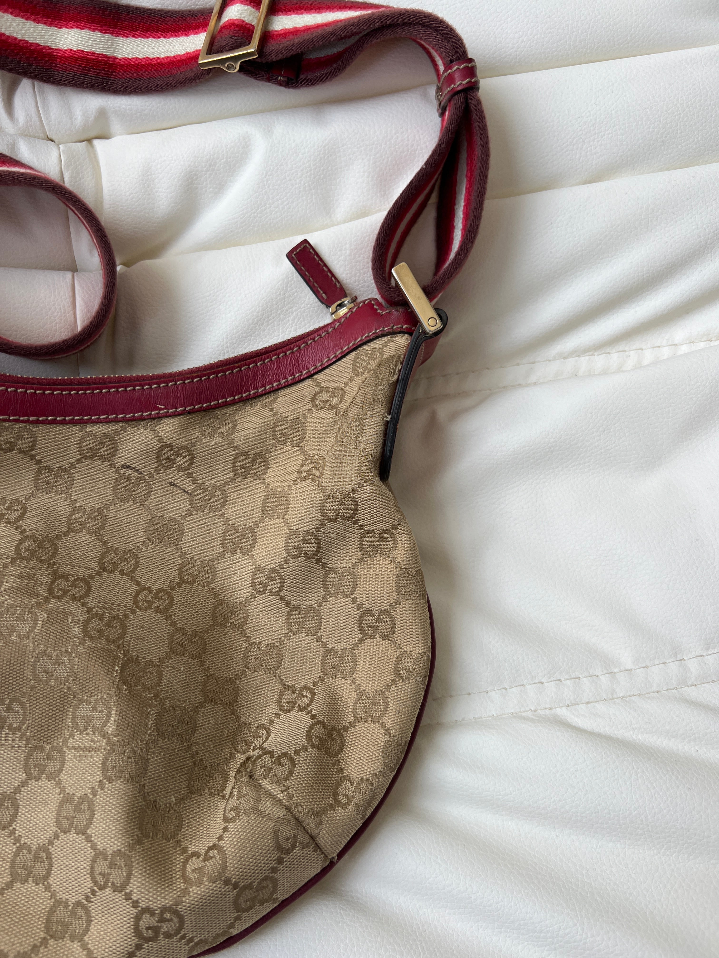Vintage Gucci GG Canvas Sherry Shoulder / Crossbody Bag (One Size)