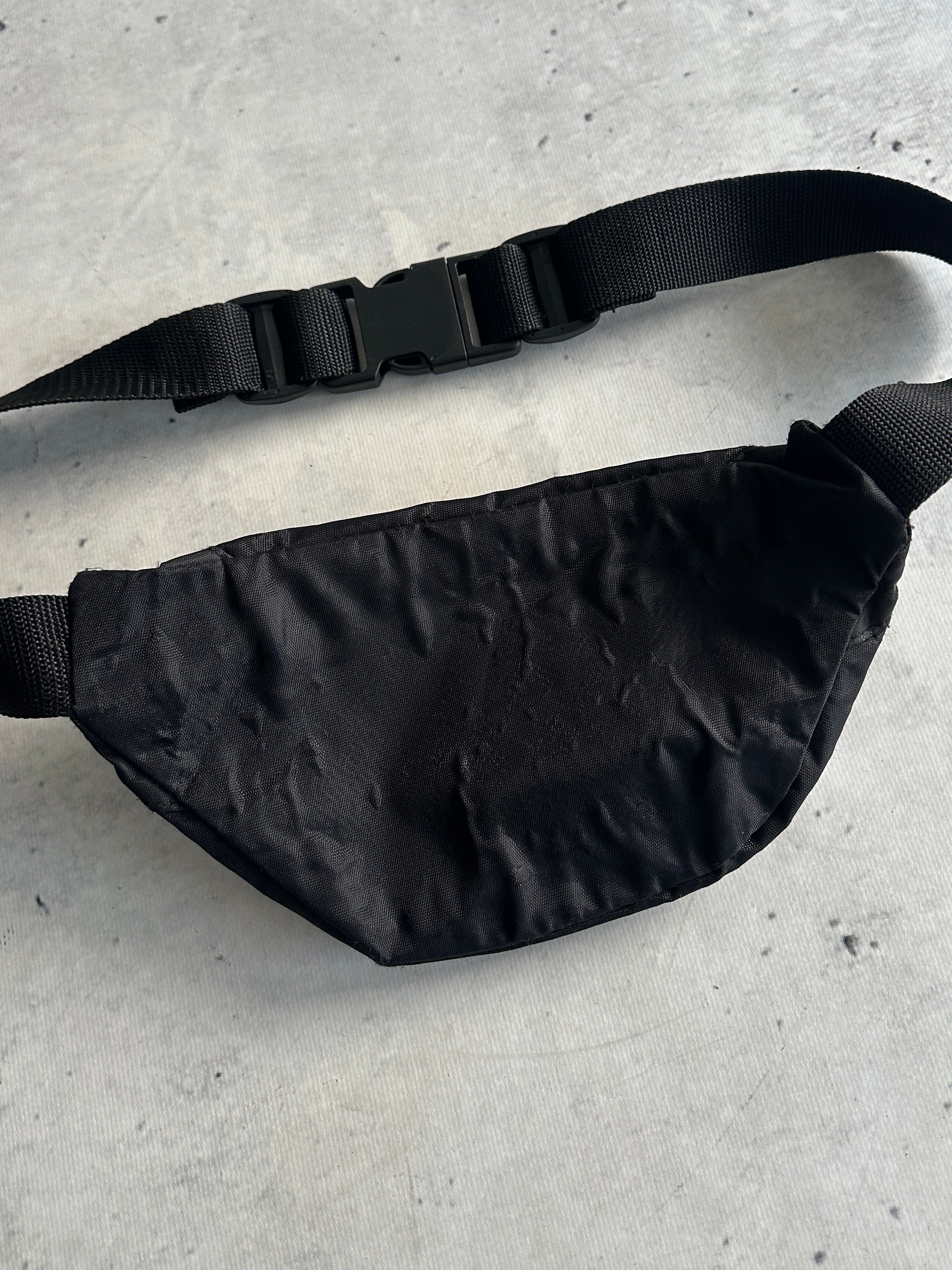 90's Nike Swoosh Crossbody / Bum Bag (One Size)