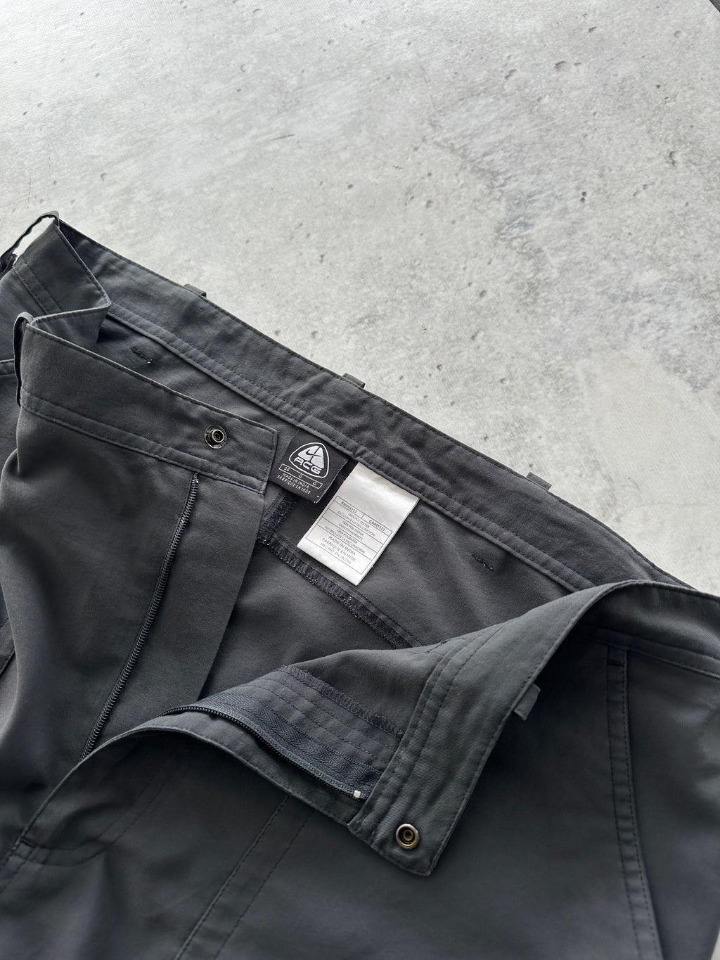 Nike ACG Baggy 2 in 1 Shorts / Pants (W36 x L32)