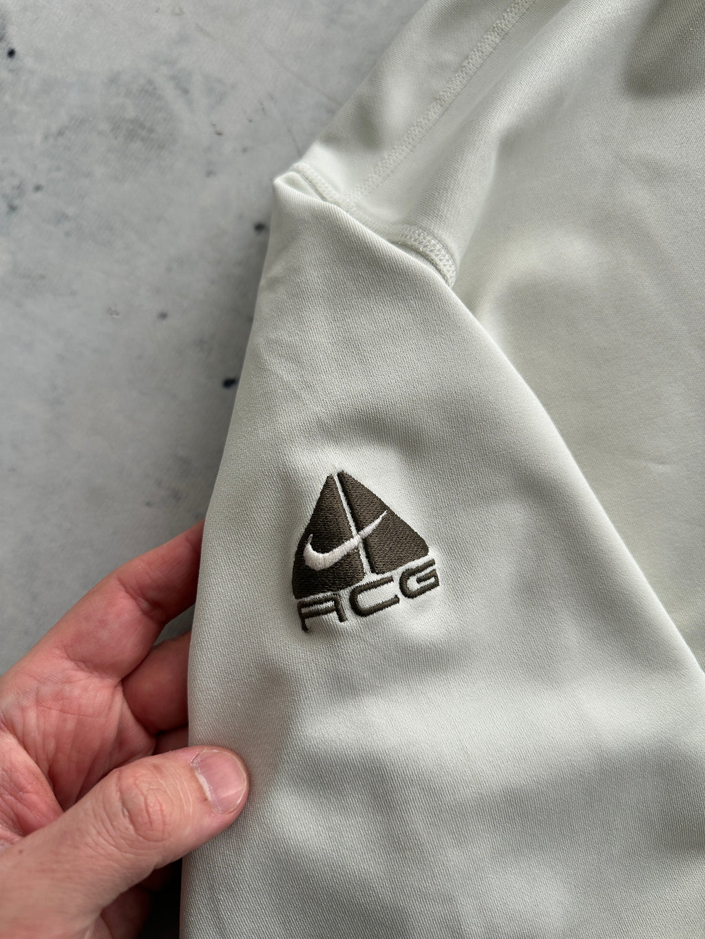 00's Nike ACG Asymmetrical Zip Ninja Hoodie (M)