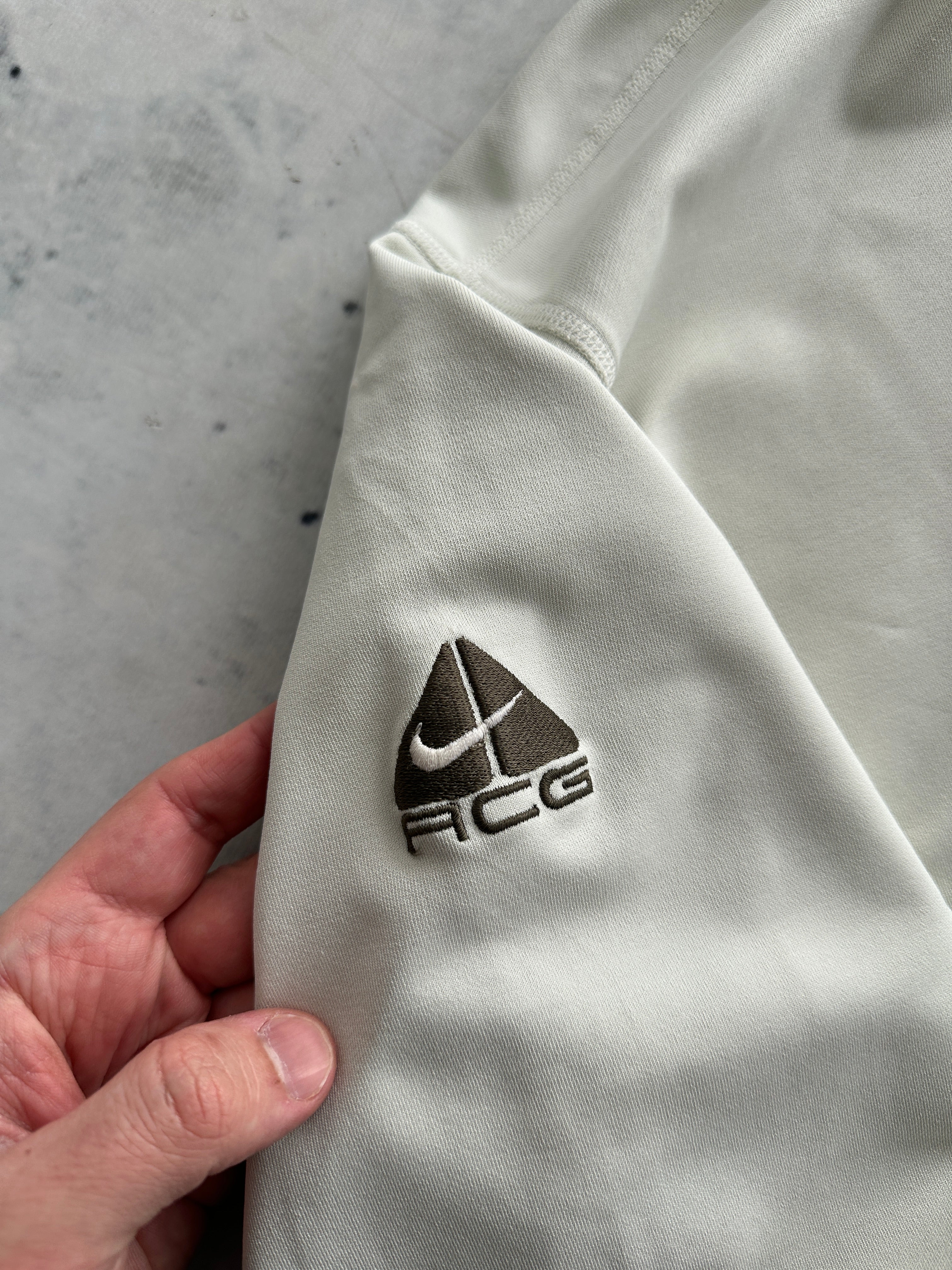 00's Nike ACG Asymmetrical Zip Ninja Hoodie (M)