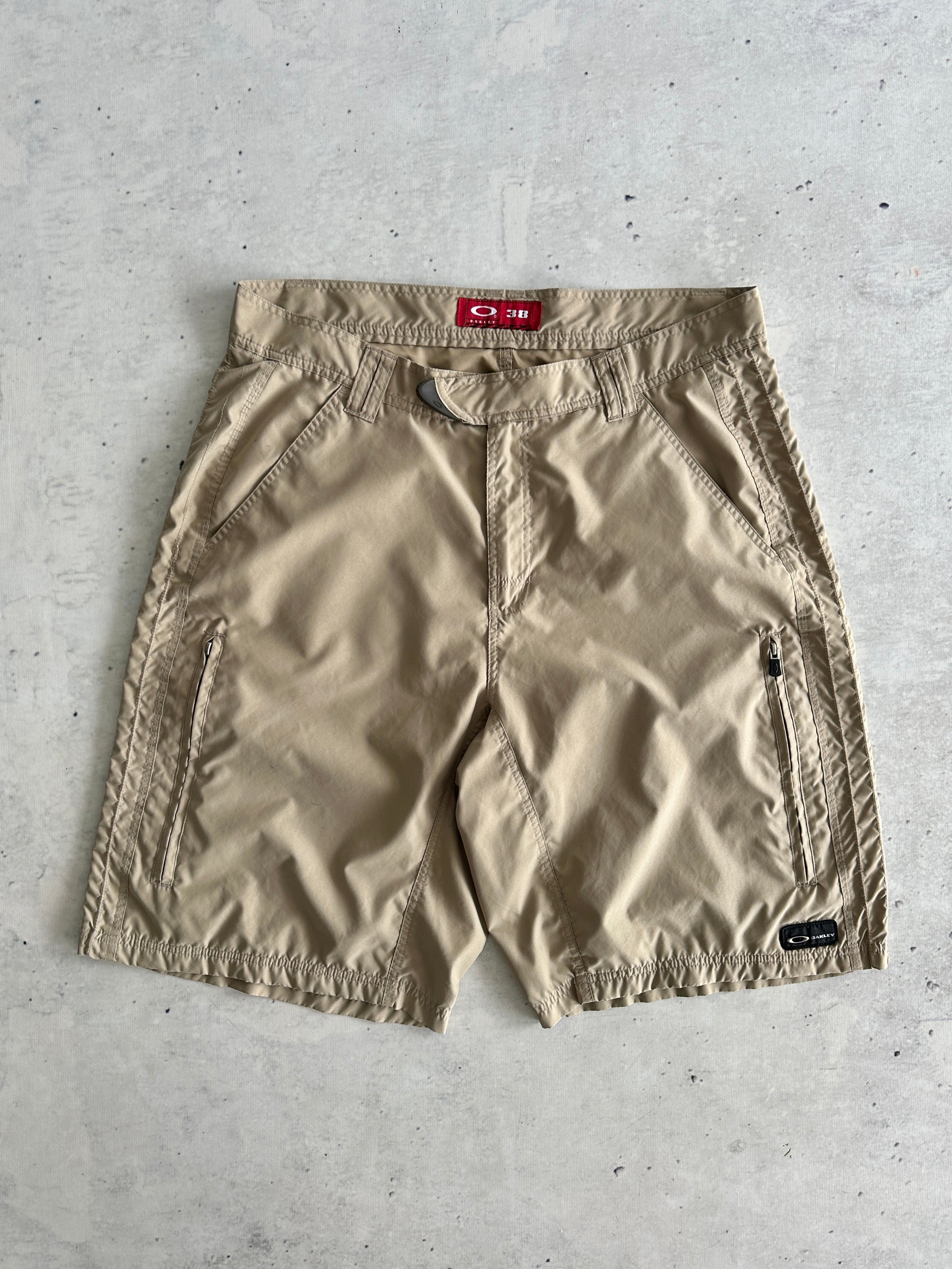 90's Oakley Multi Zip Utility Shorts (W38)