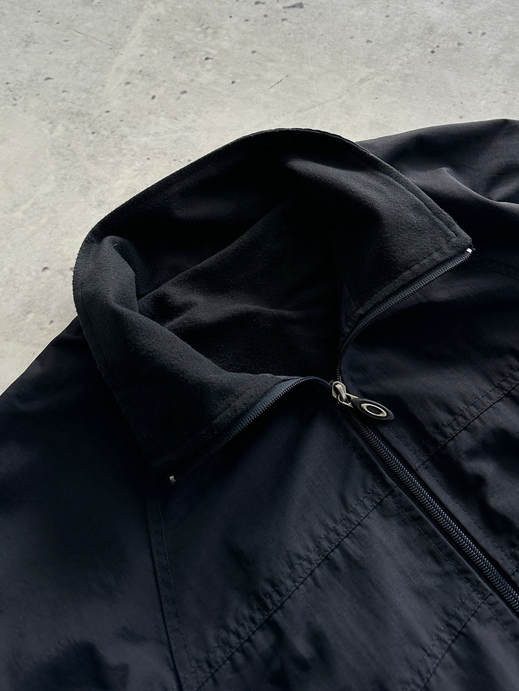 00's Oakley Embroidered Logo Zip Up fleece lined Jacket (XL)