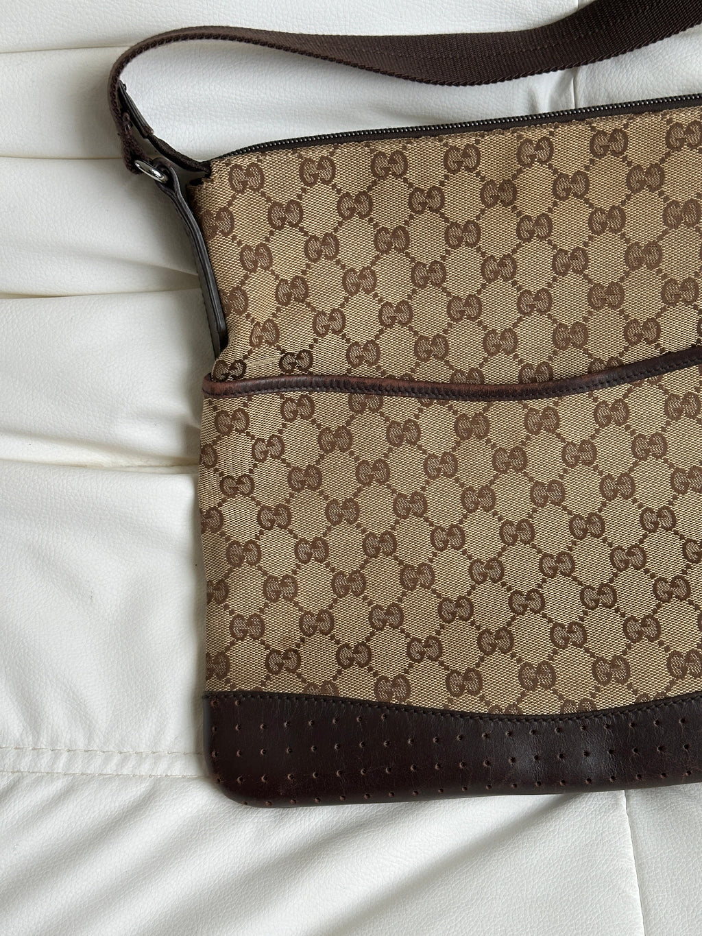 Vintage Gucci GG Canvas Shoulder / Crossbody Bag (One Size)