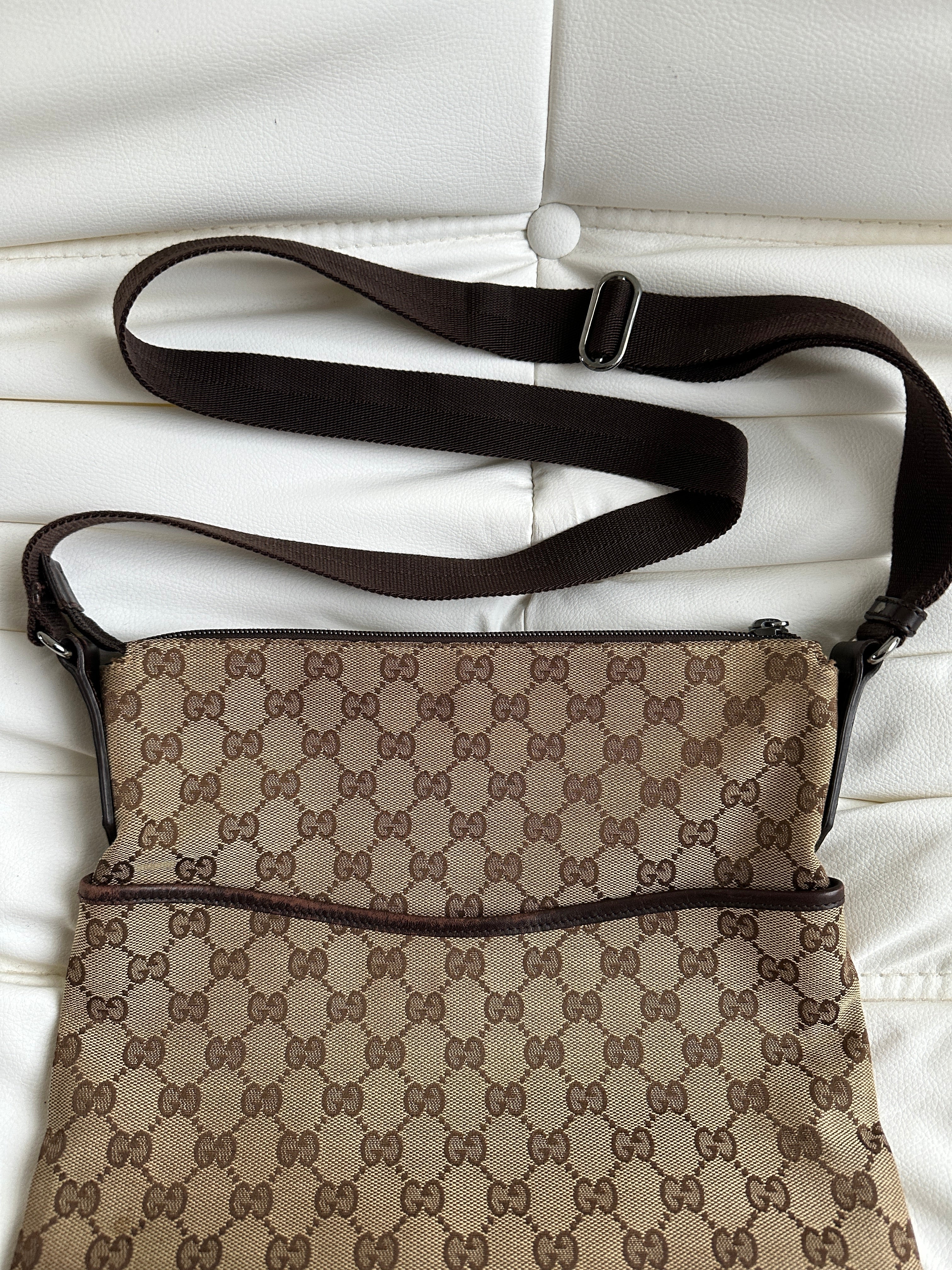 Vintage Gucci GG Canvas Shoulder / Crossbody Bag (One Size)