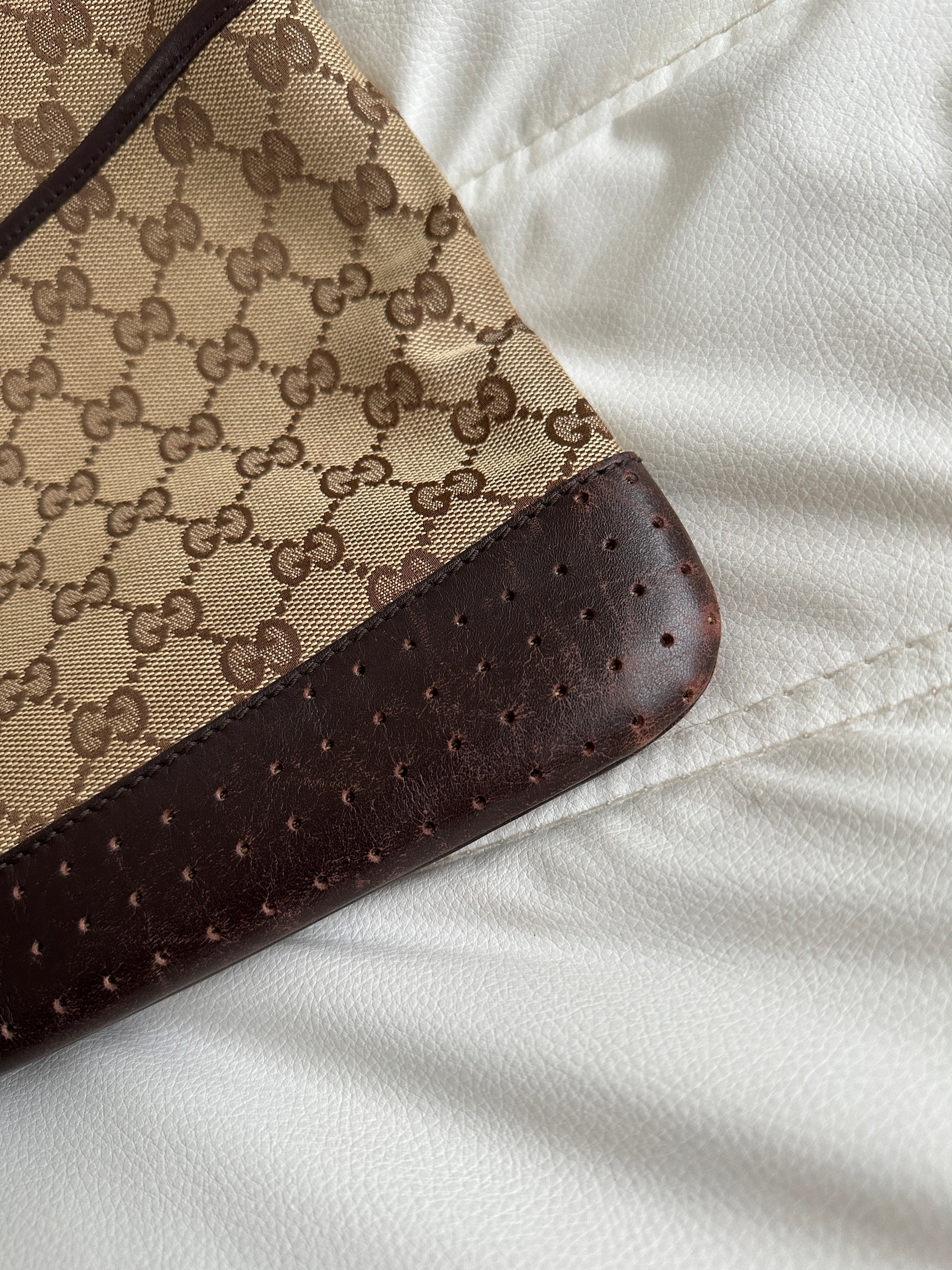 Vintage Gucci GG Canvas Shoulder / Crossbody Bag (One Size)