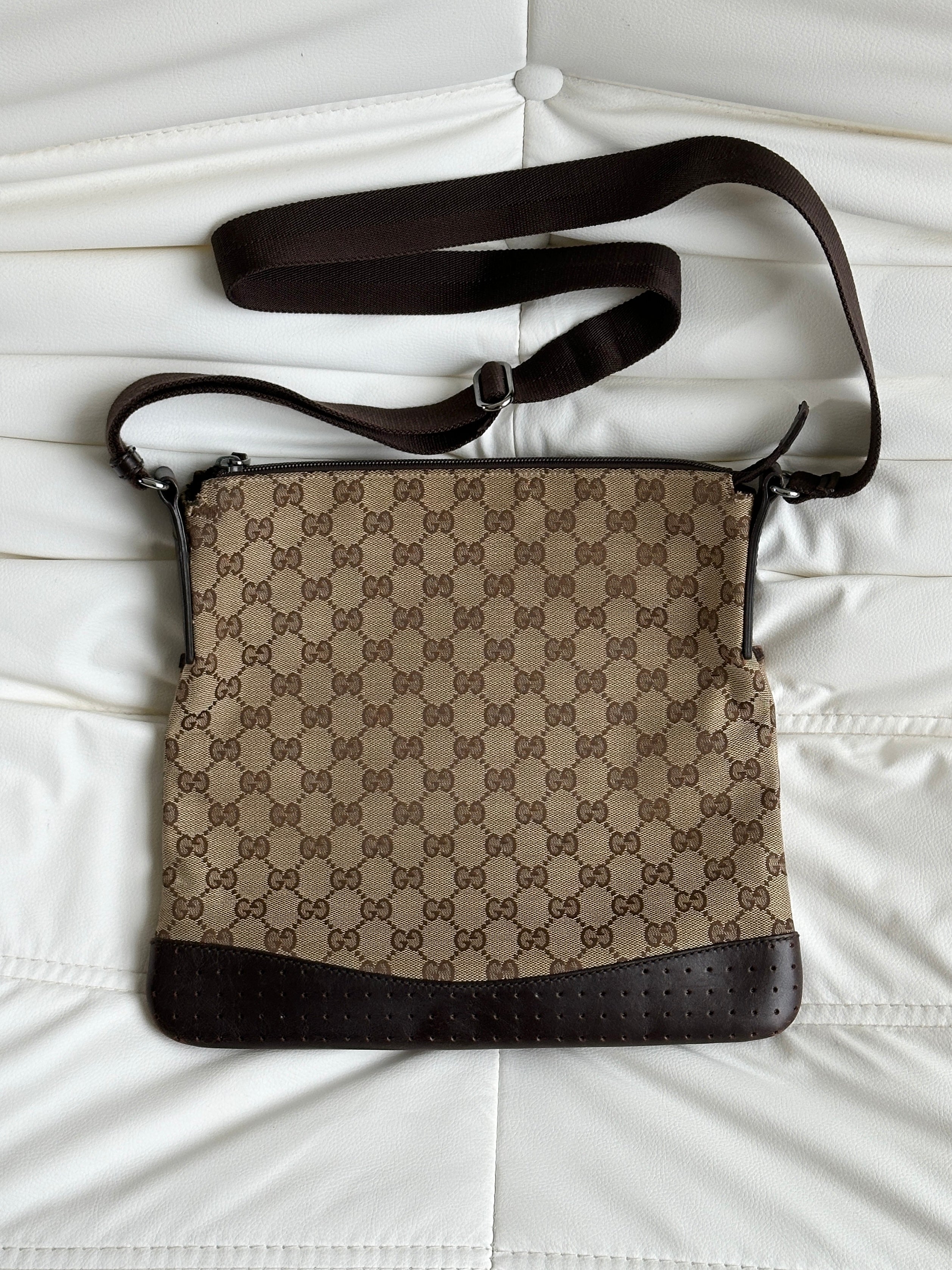 Vintage Gucci GG Canvas Shoulder / Crossbody Bag (One Size)