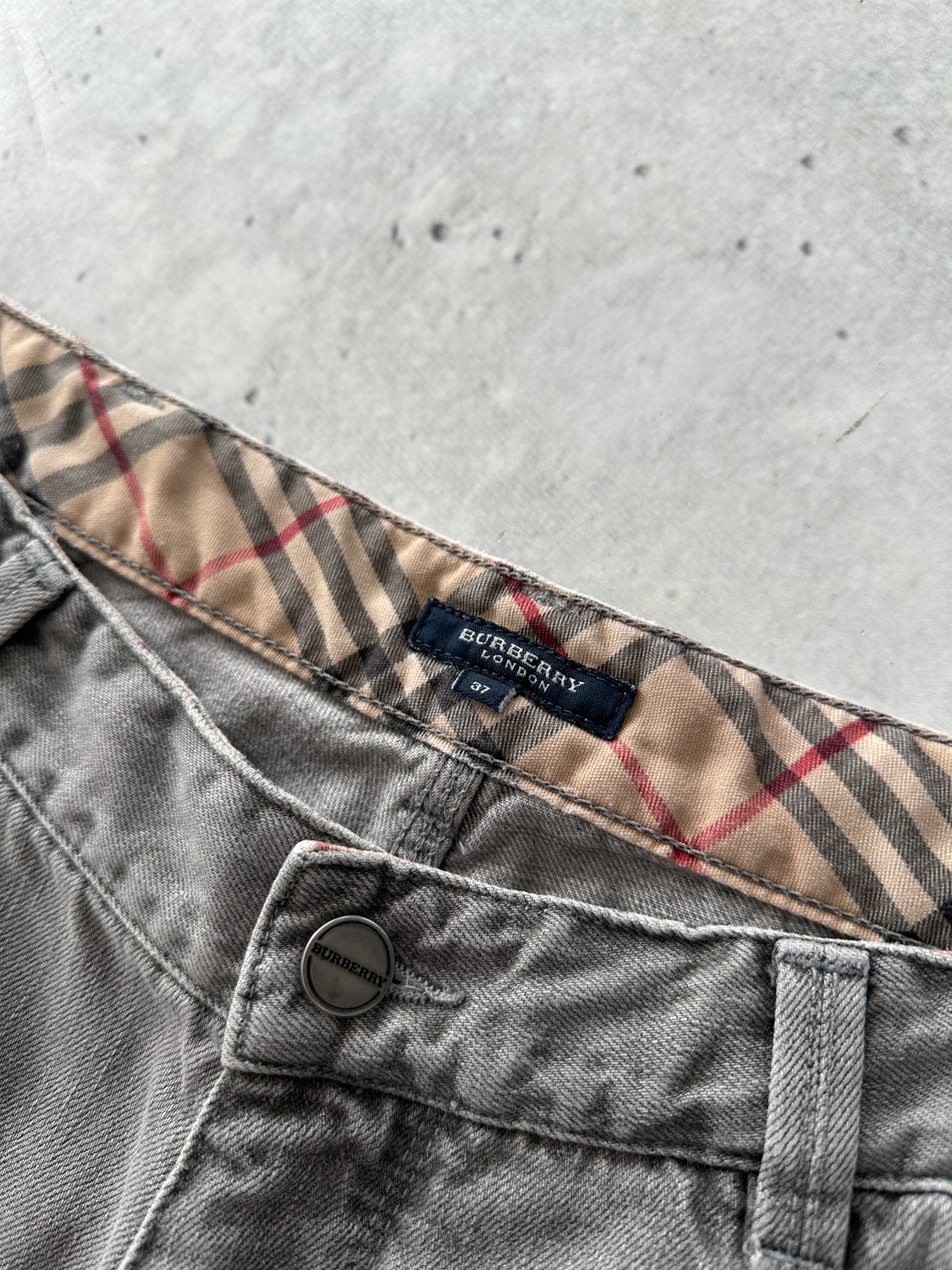 00's Burberry Straight Fit Denim Jeans (W36 x L34)