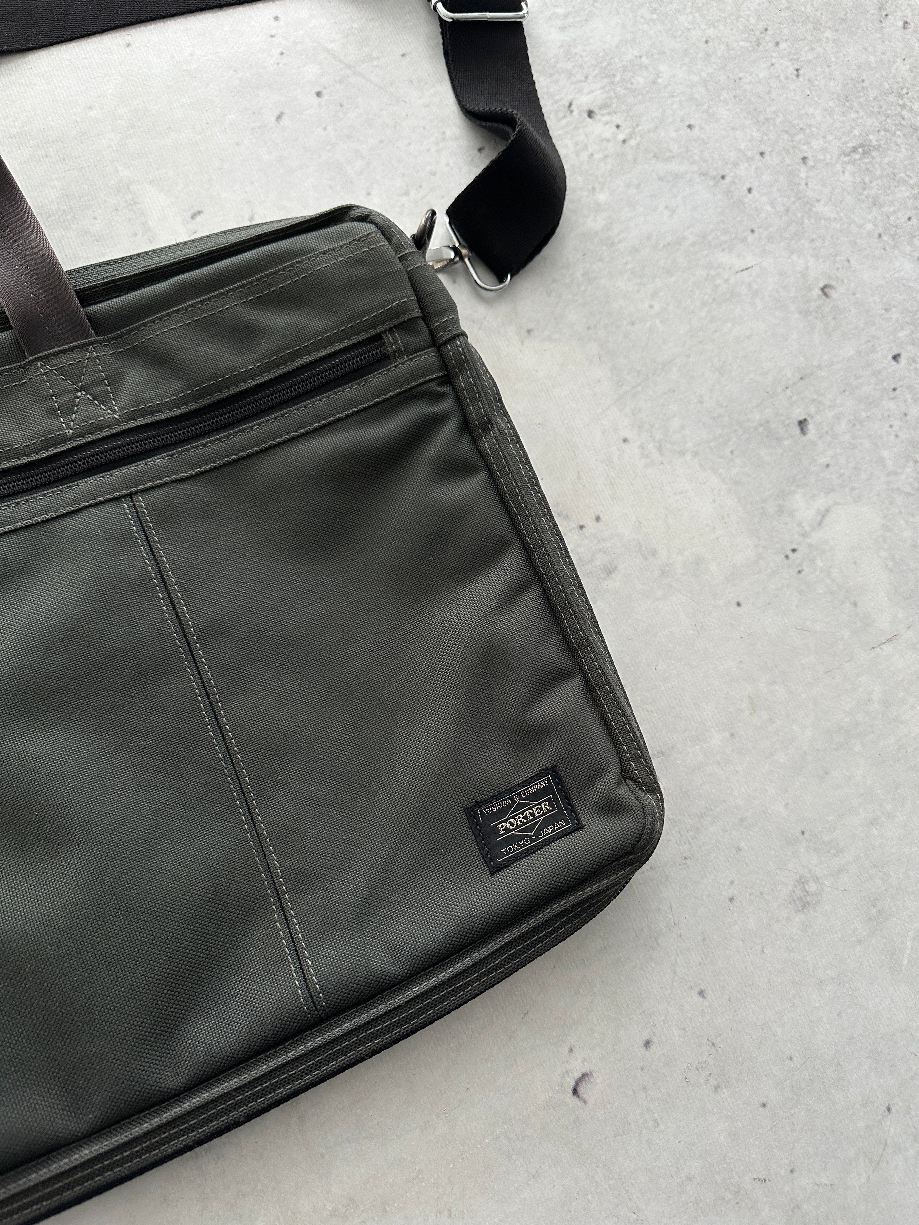 Porter Yoshida & Co. Extendable 2 Way Crossbody / Laptop Bag (One Size)