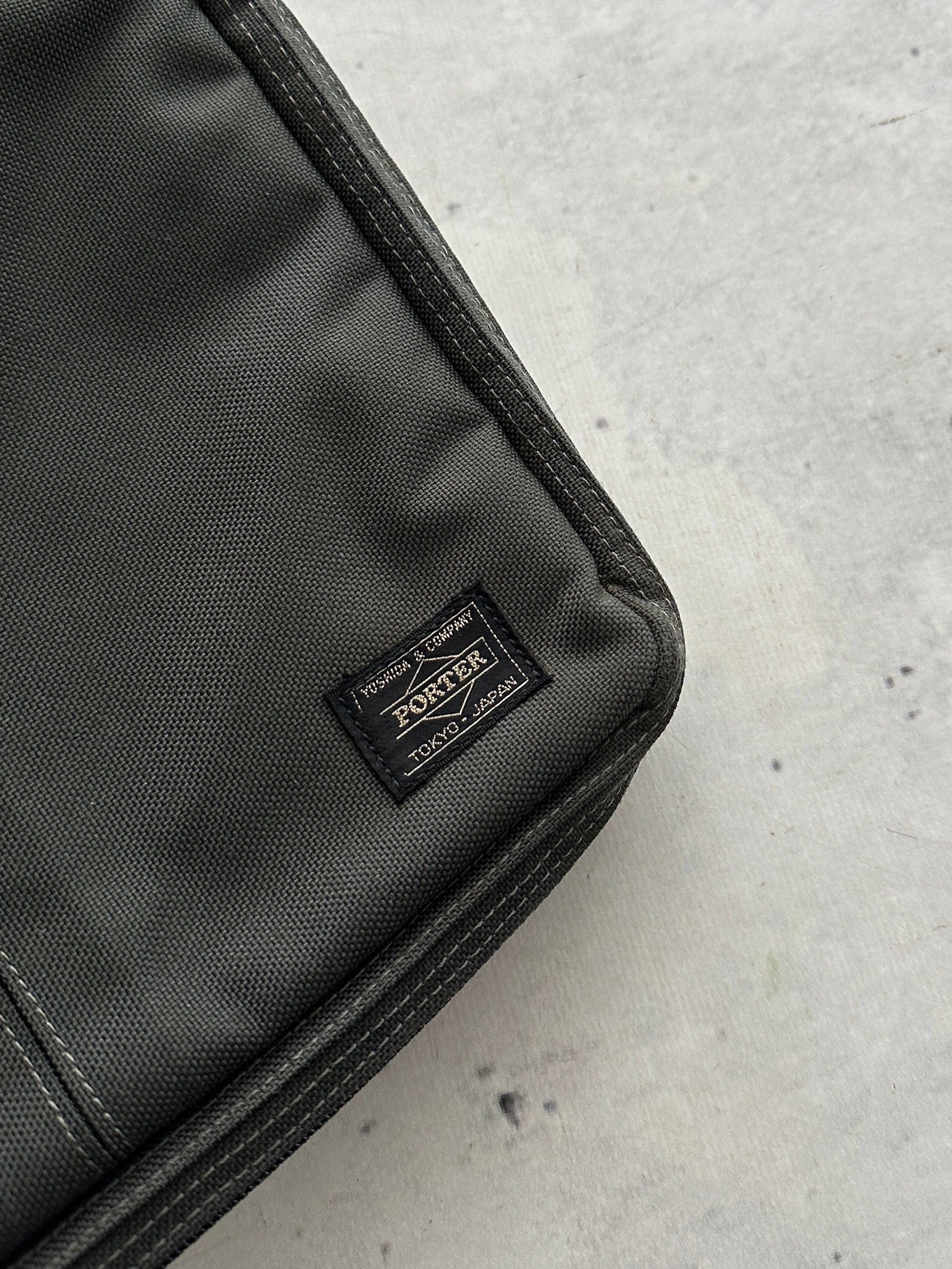 Porter Yoshida & Co. Extendable 2 Way Crossbody / Laptop Bag (One Size)