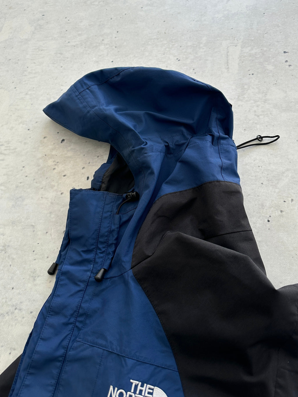 The North Face Summit Series Gore-Tex XCR Hooded Jacket (XL)