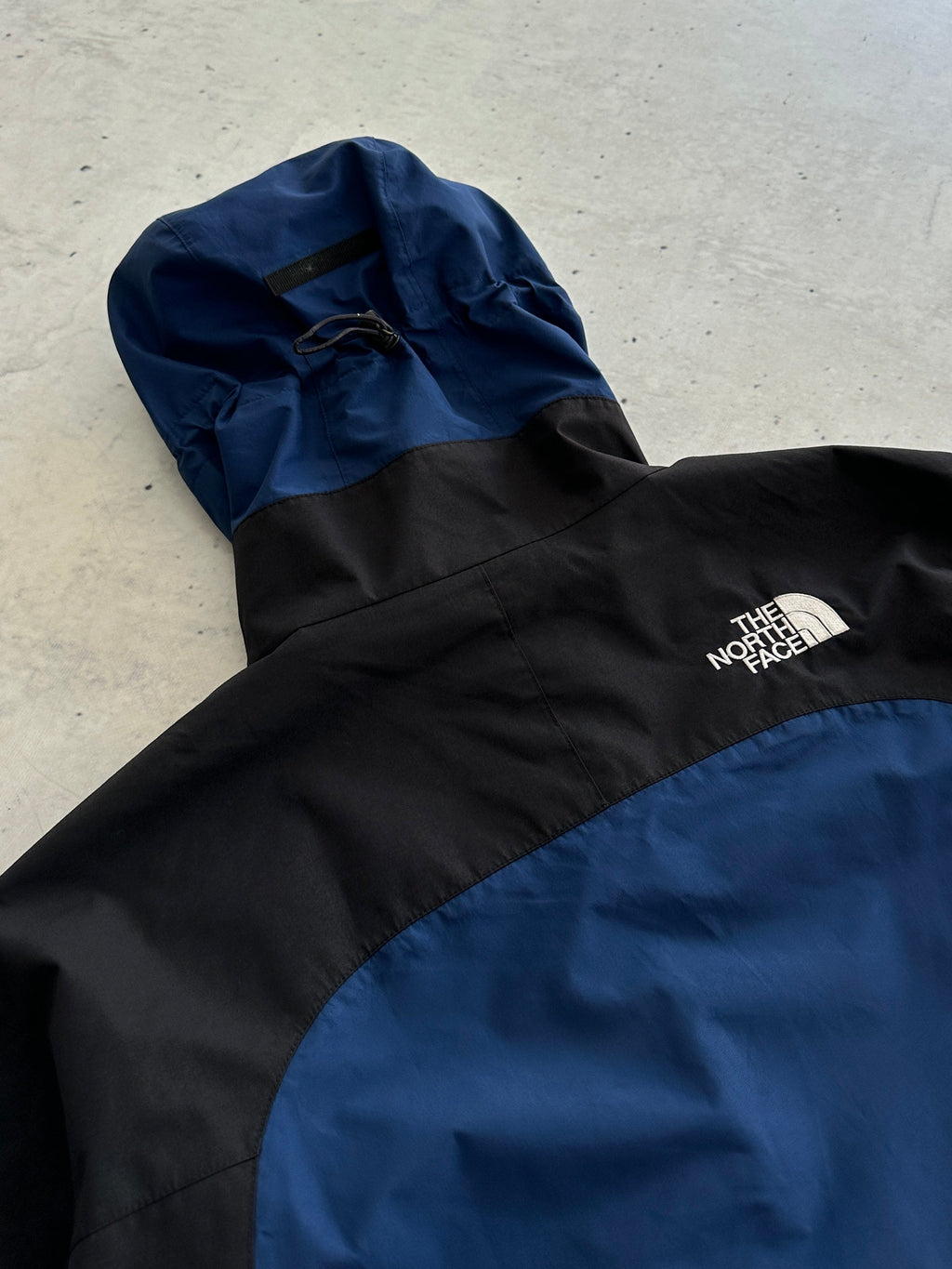 The North Face Summit Series Gore-Tex XCR Hooded Jacket (XL)