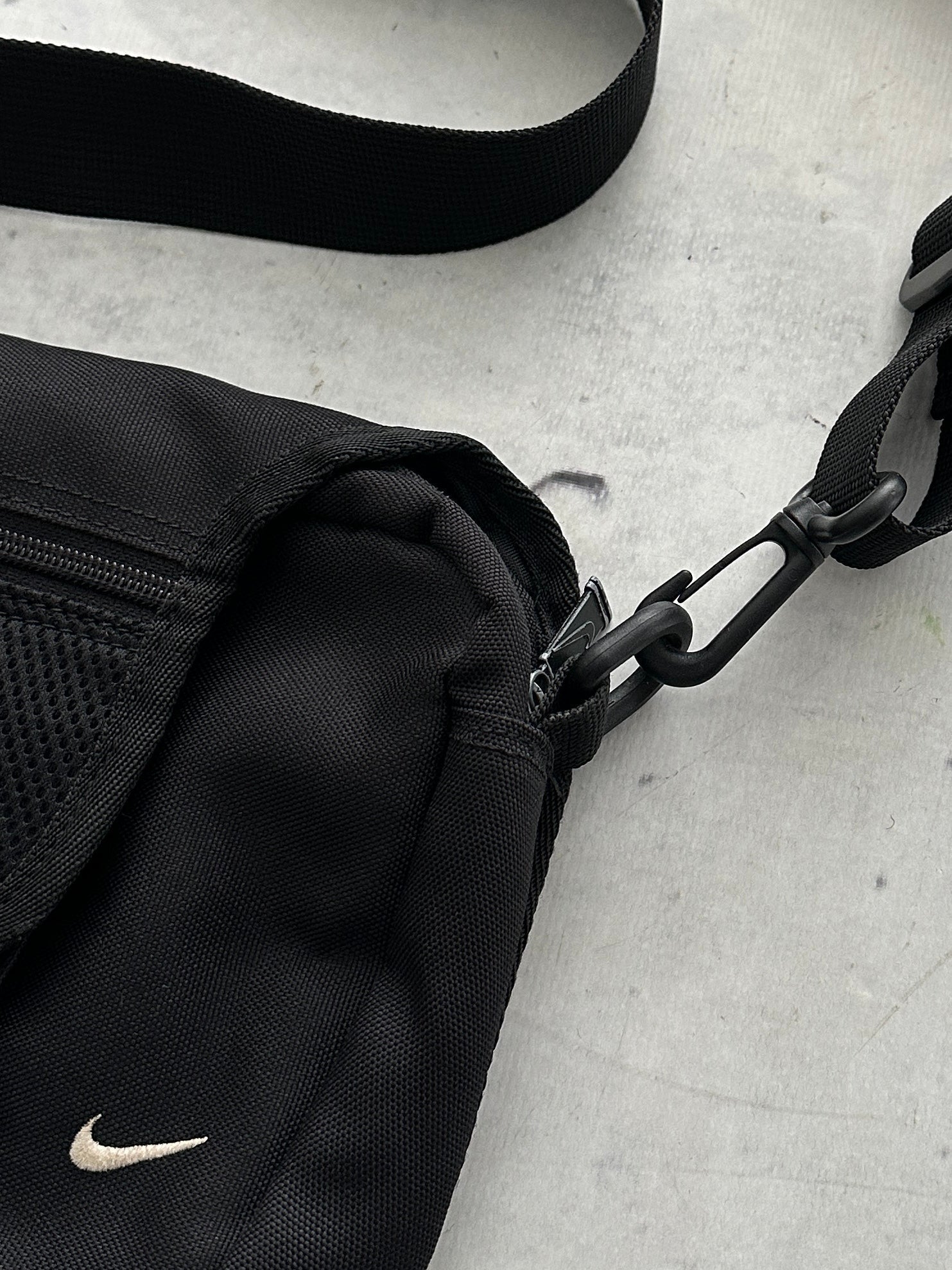 90's Nike Swoosh Pouch / Crossbody Bag (One Size)