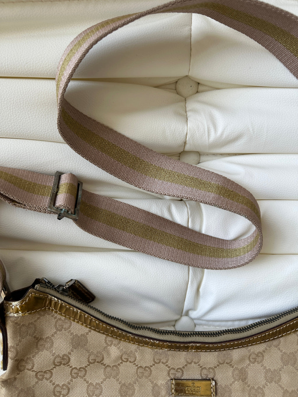 Vintage Gucci GG Canvas Sherry Line Shoulder / Crossbody Bag (One Size)